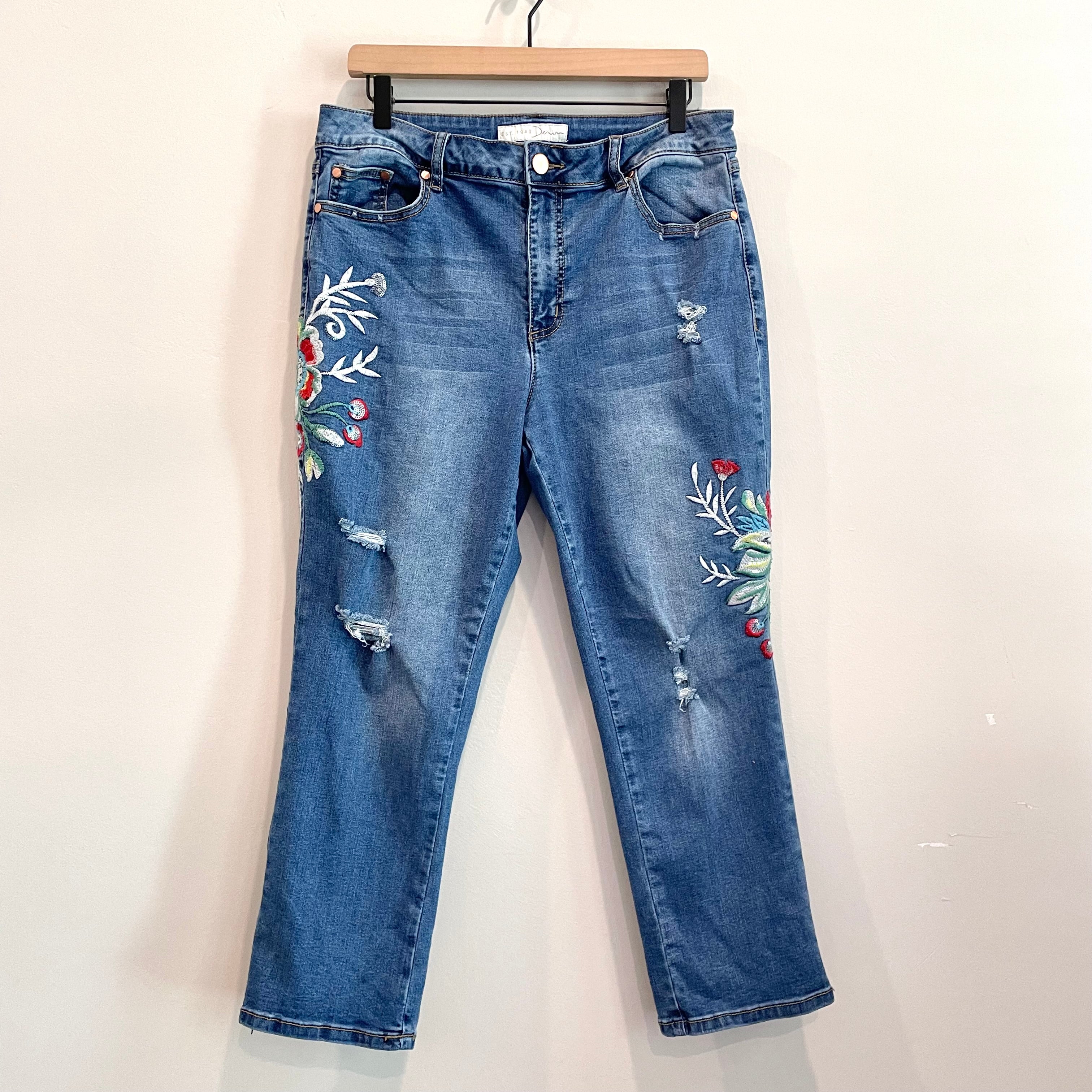 Floral Embroidered Crop Jeans