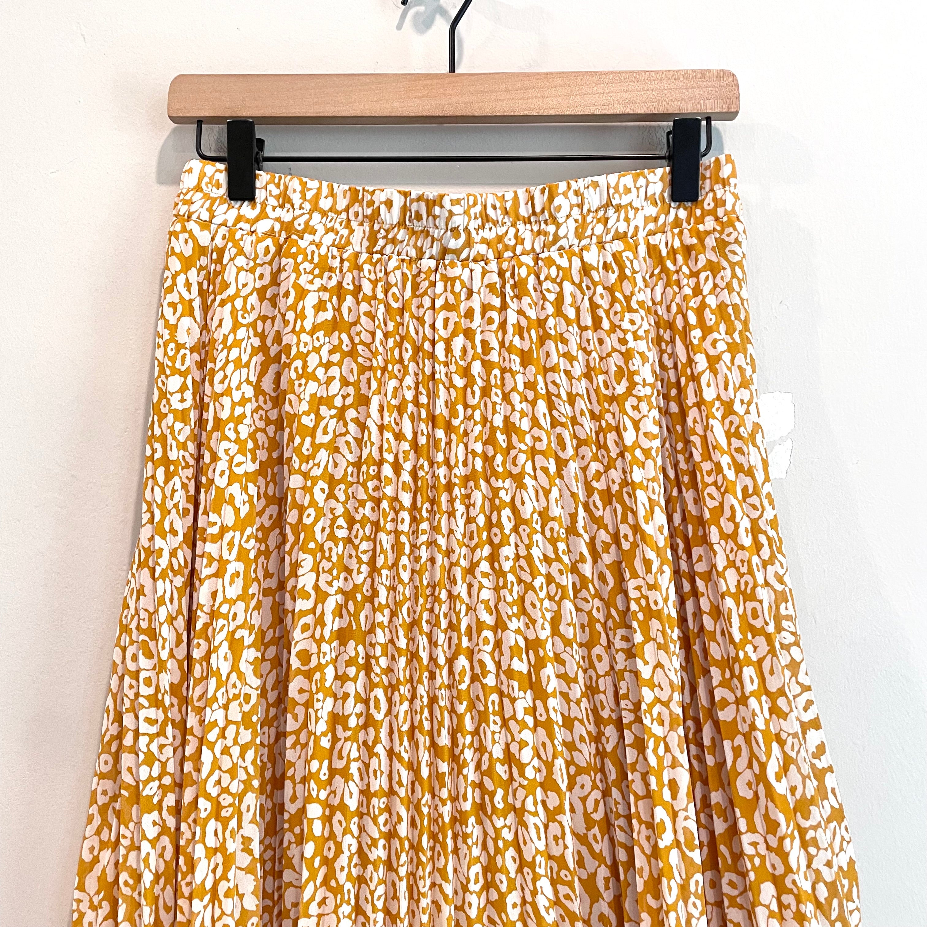 Leopard Print Pleated Midi Skirt