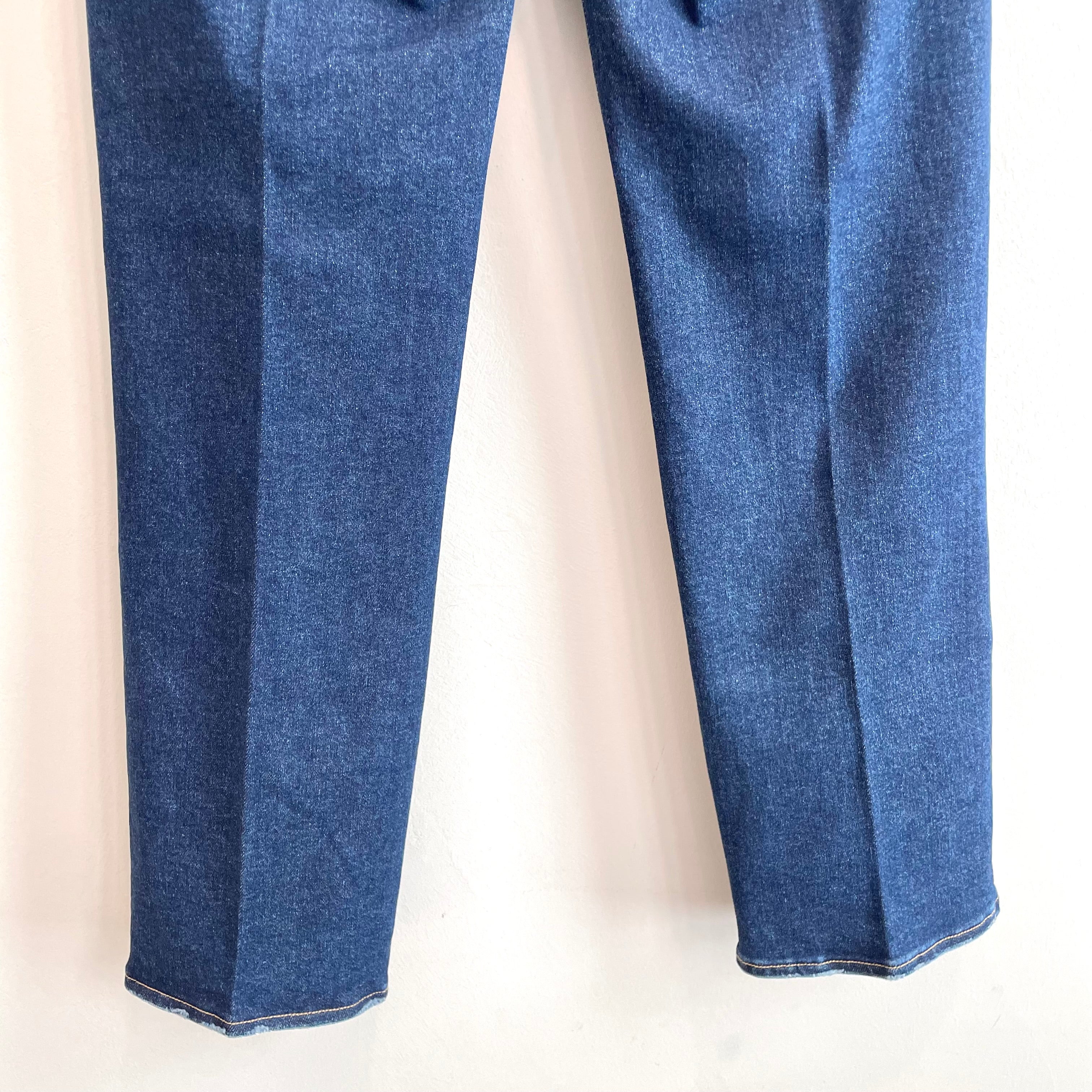 Crossover Close Straight Leg Jeans