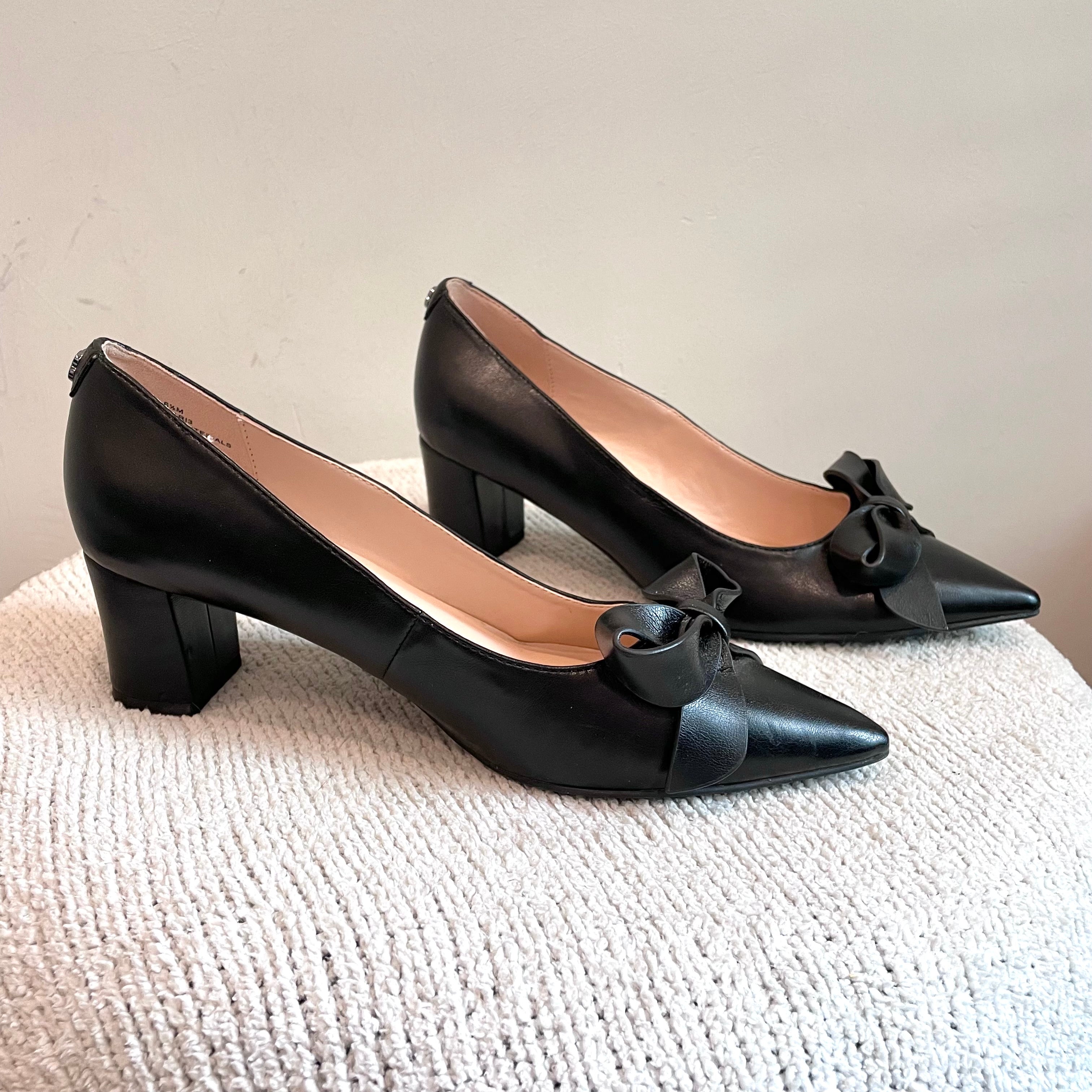 Pointed Toe Bow Pumps