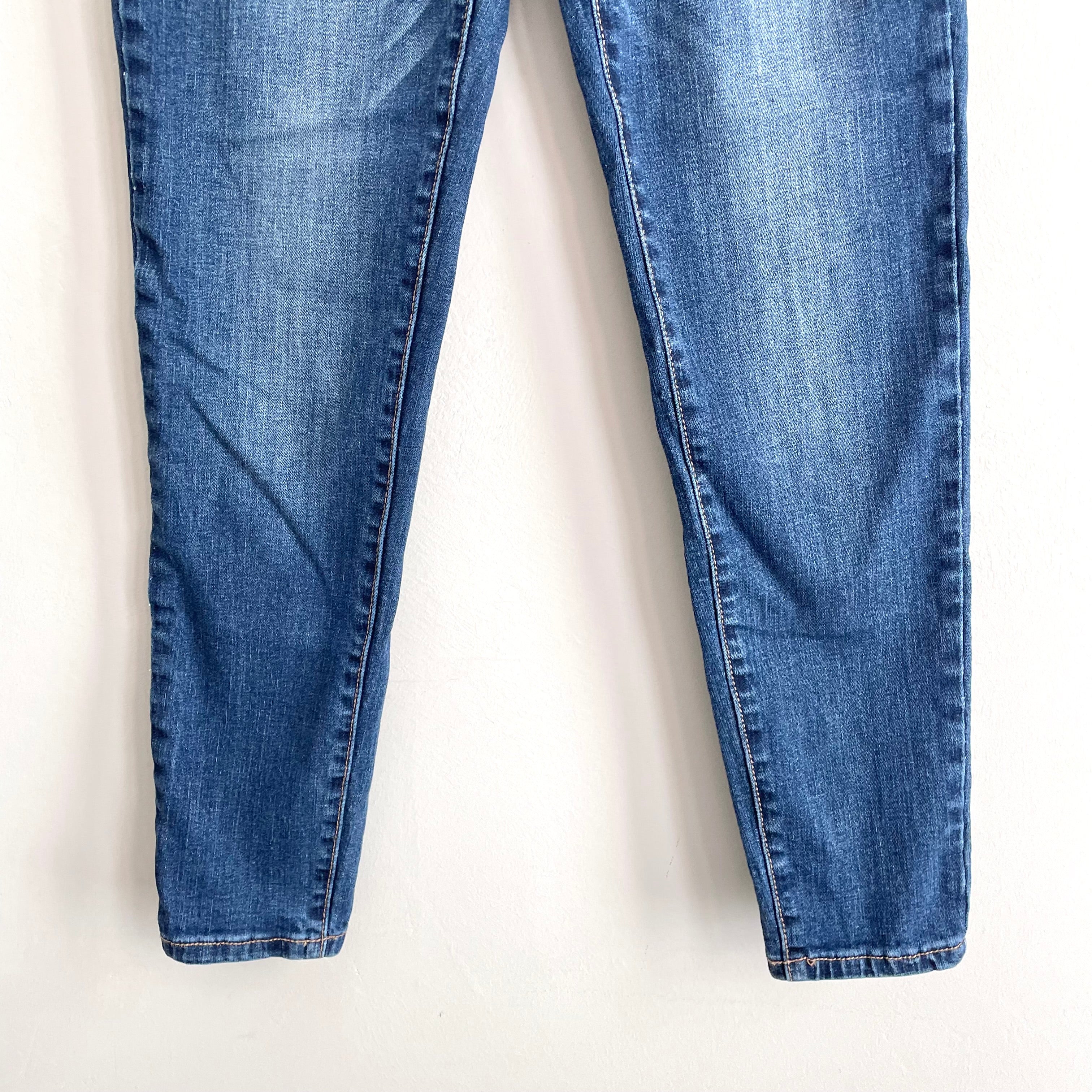 Buttonfly Skinny Jeans