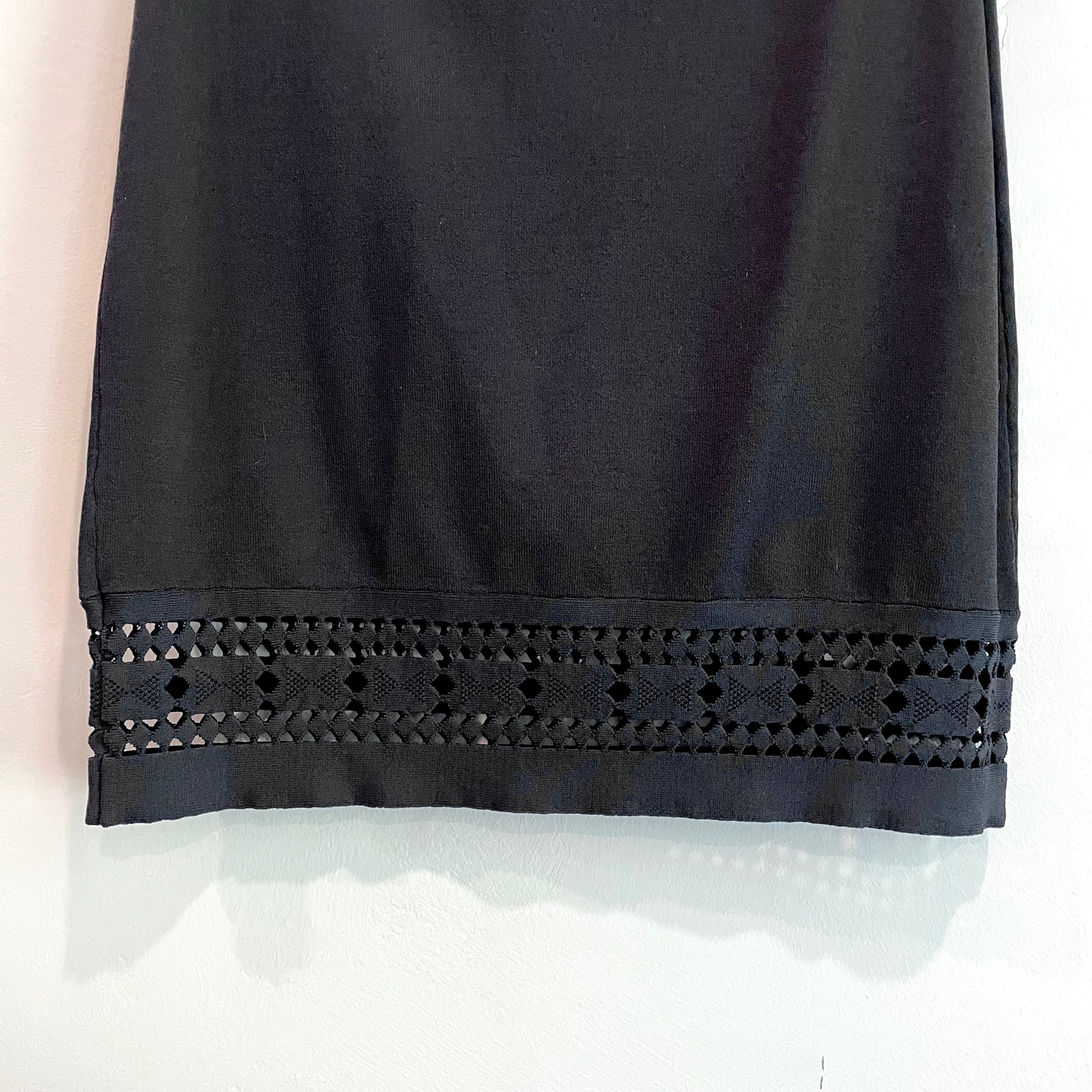 Cut Out Hem Knit Skirt