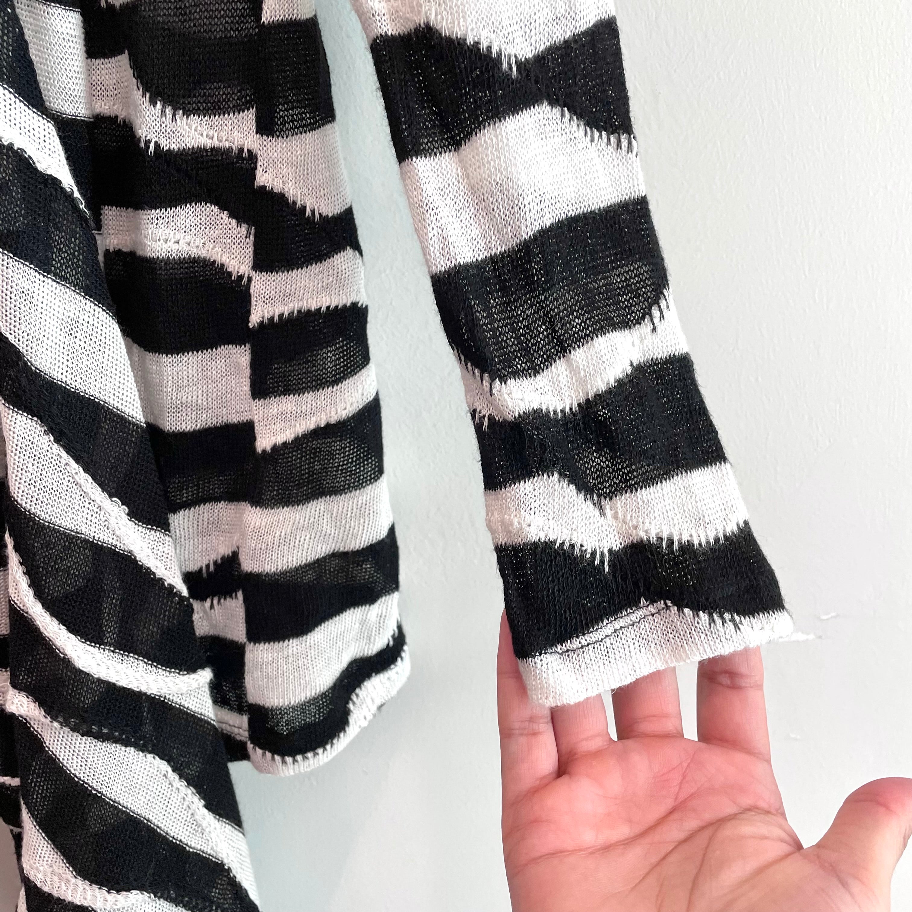 Wavy Striped Wrap Cardigan