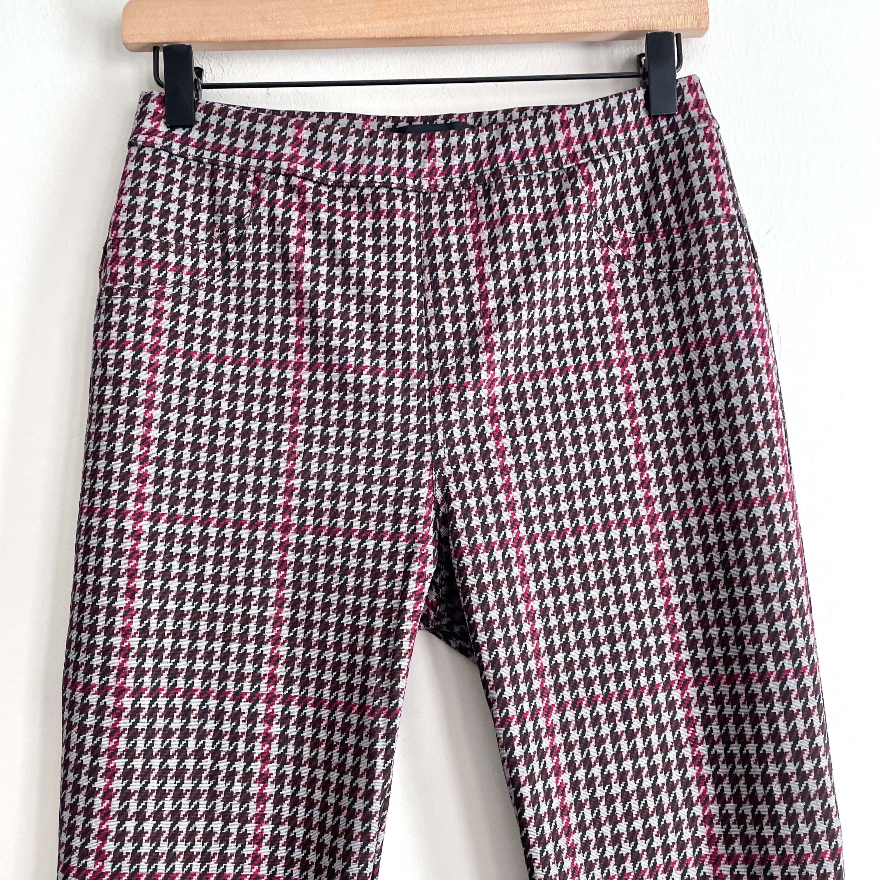 Houndstooth Pull On Legging