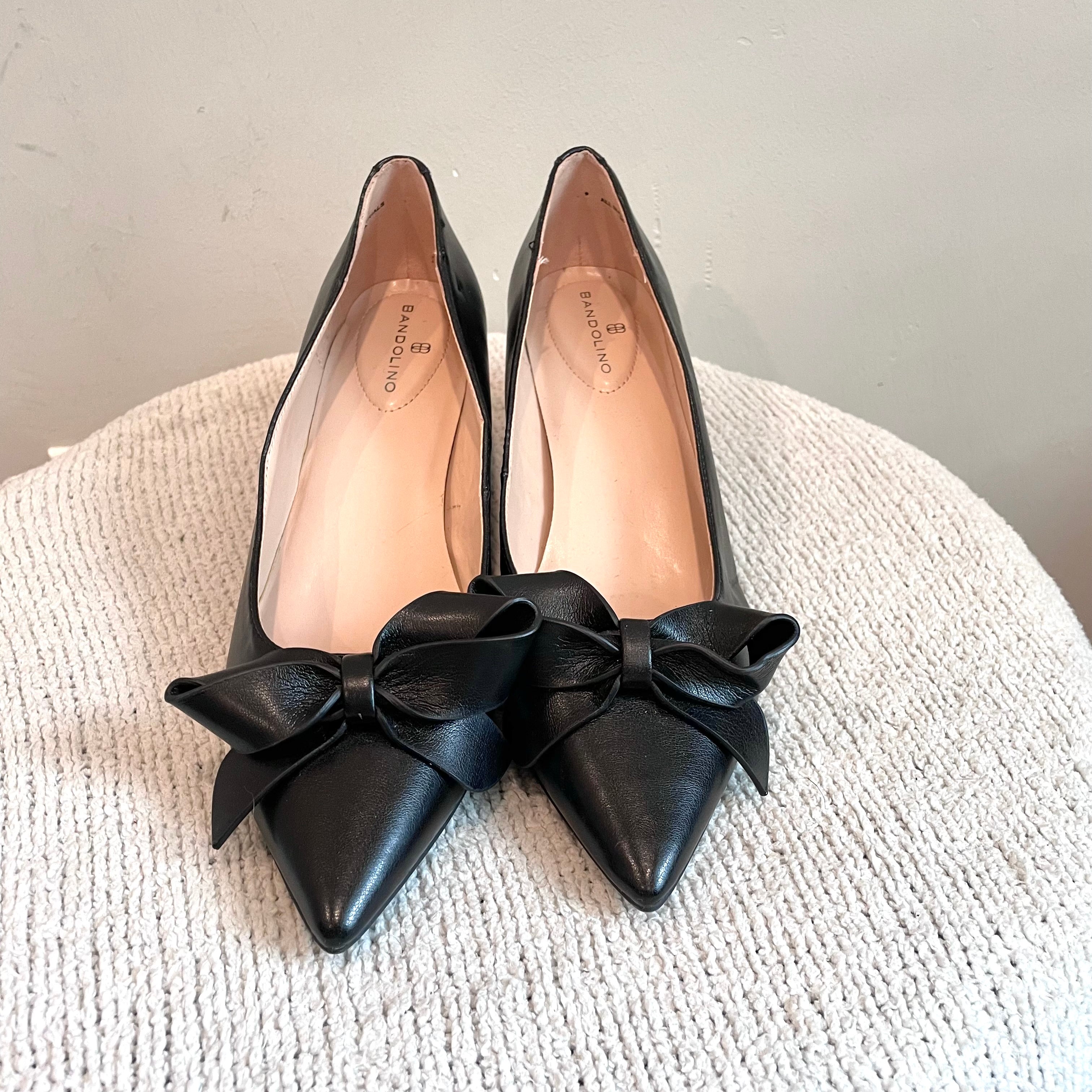 Pointed Toe Bow Pumps