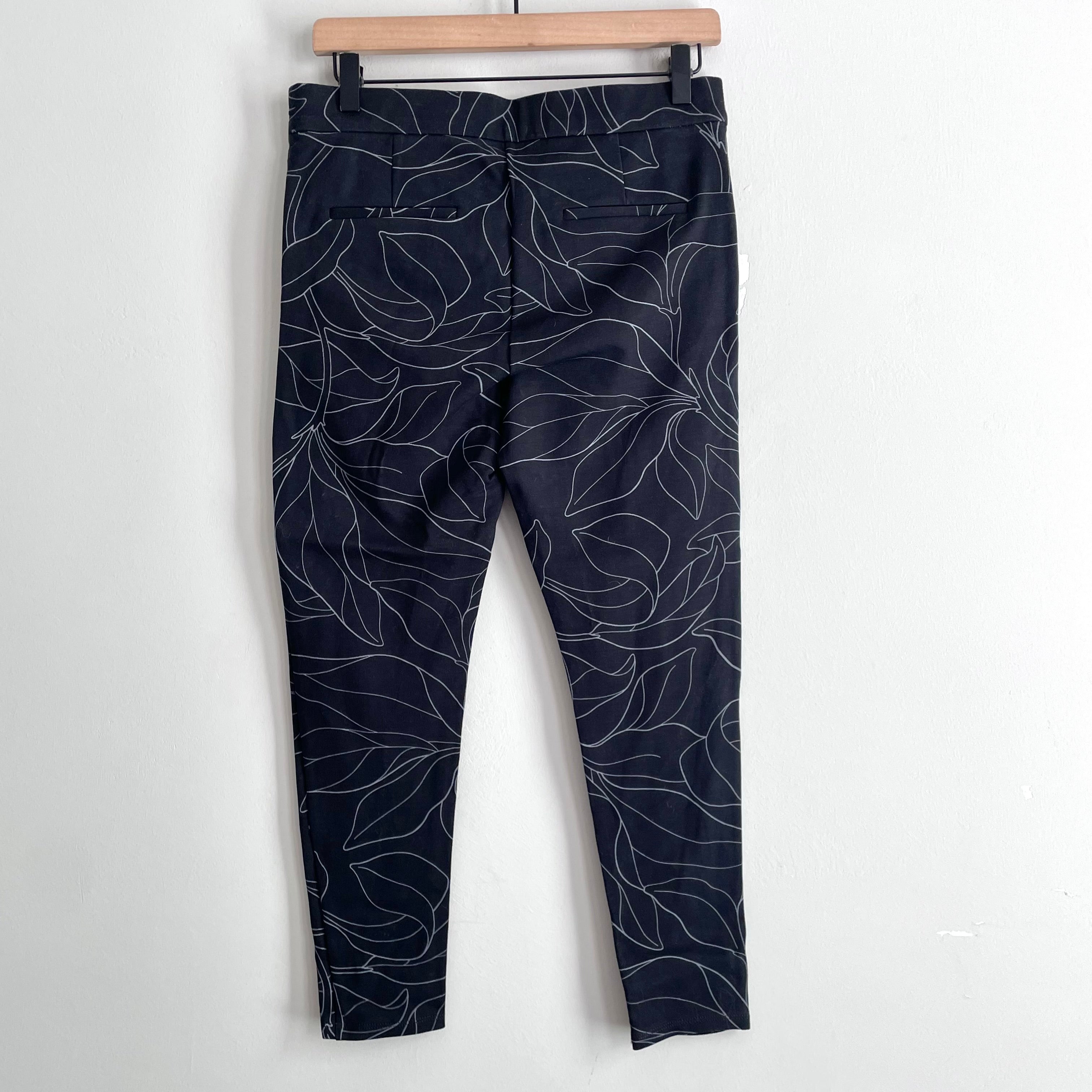 Leaf Patterned Leggings