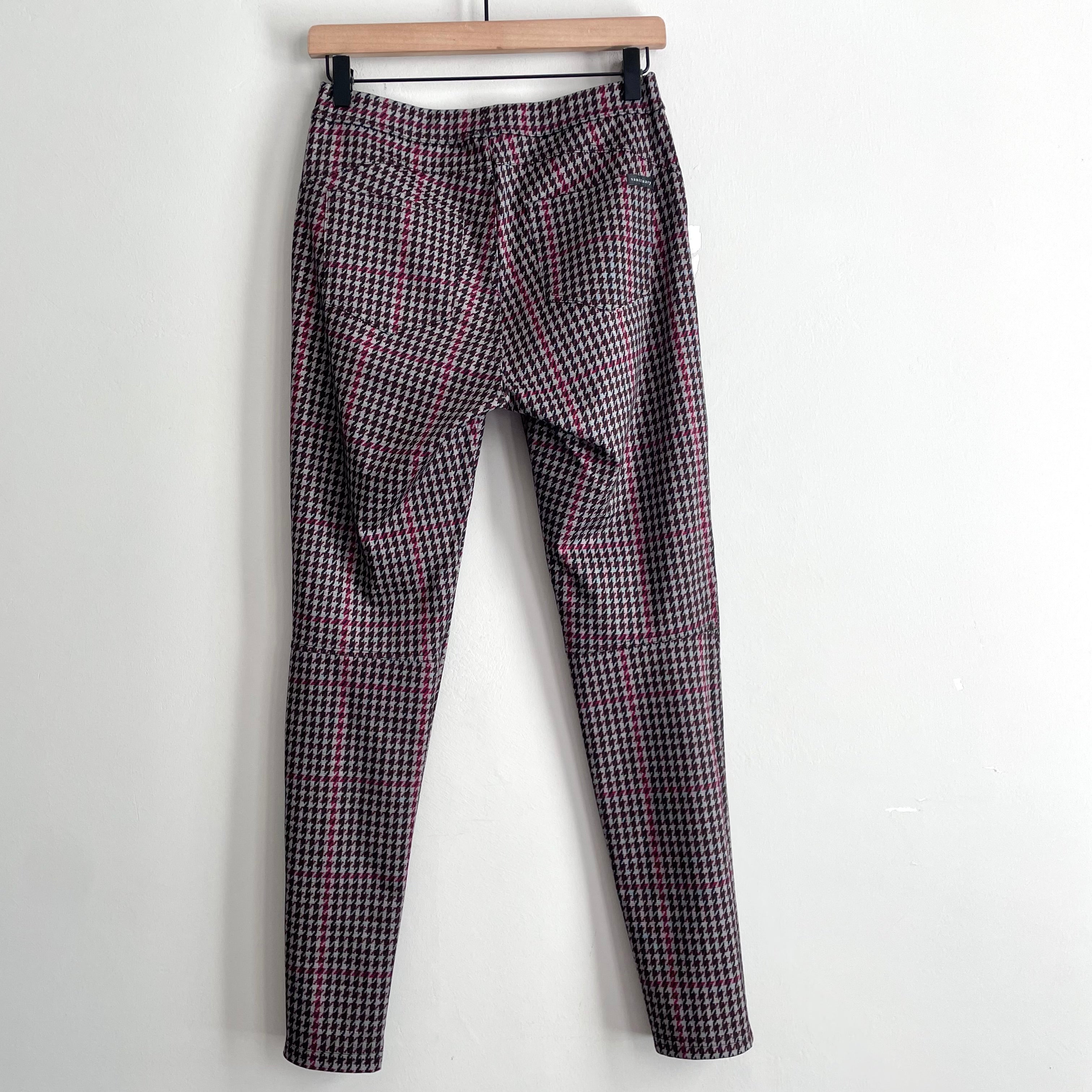 Houndstooth Pull On Legging