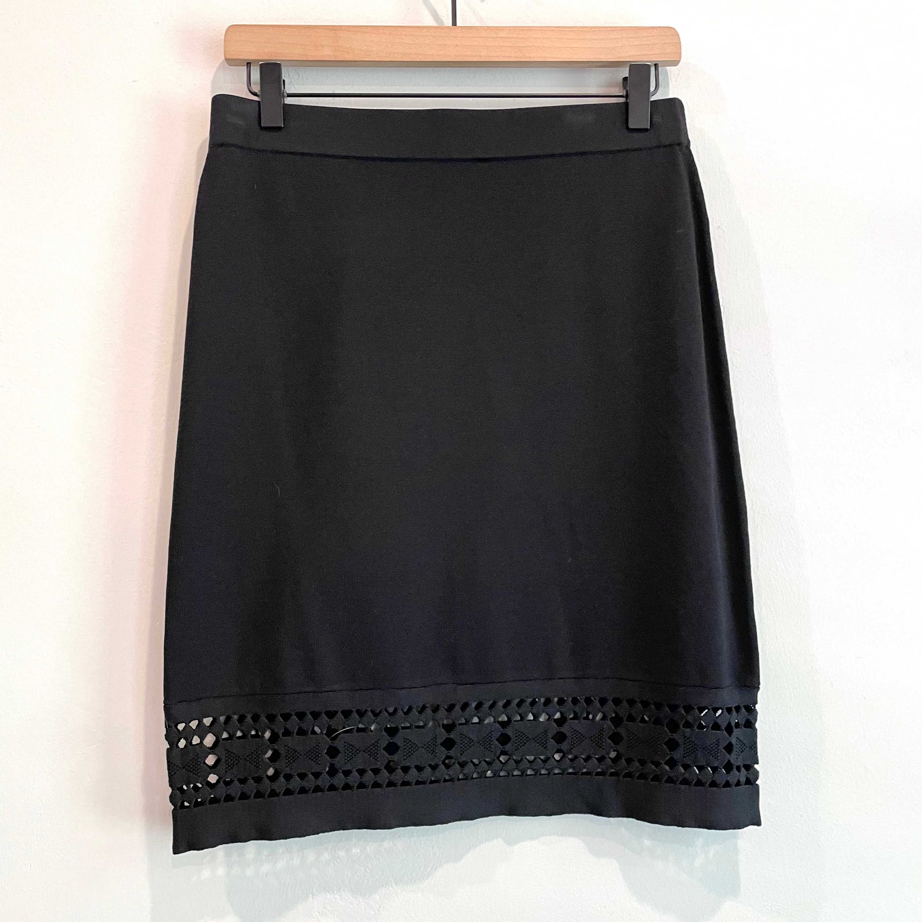 Cut Out Hem Knit Skirt