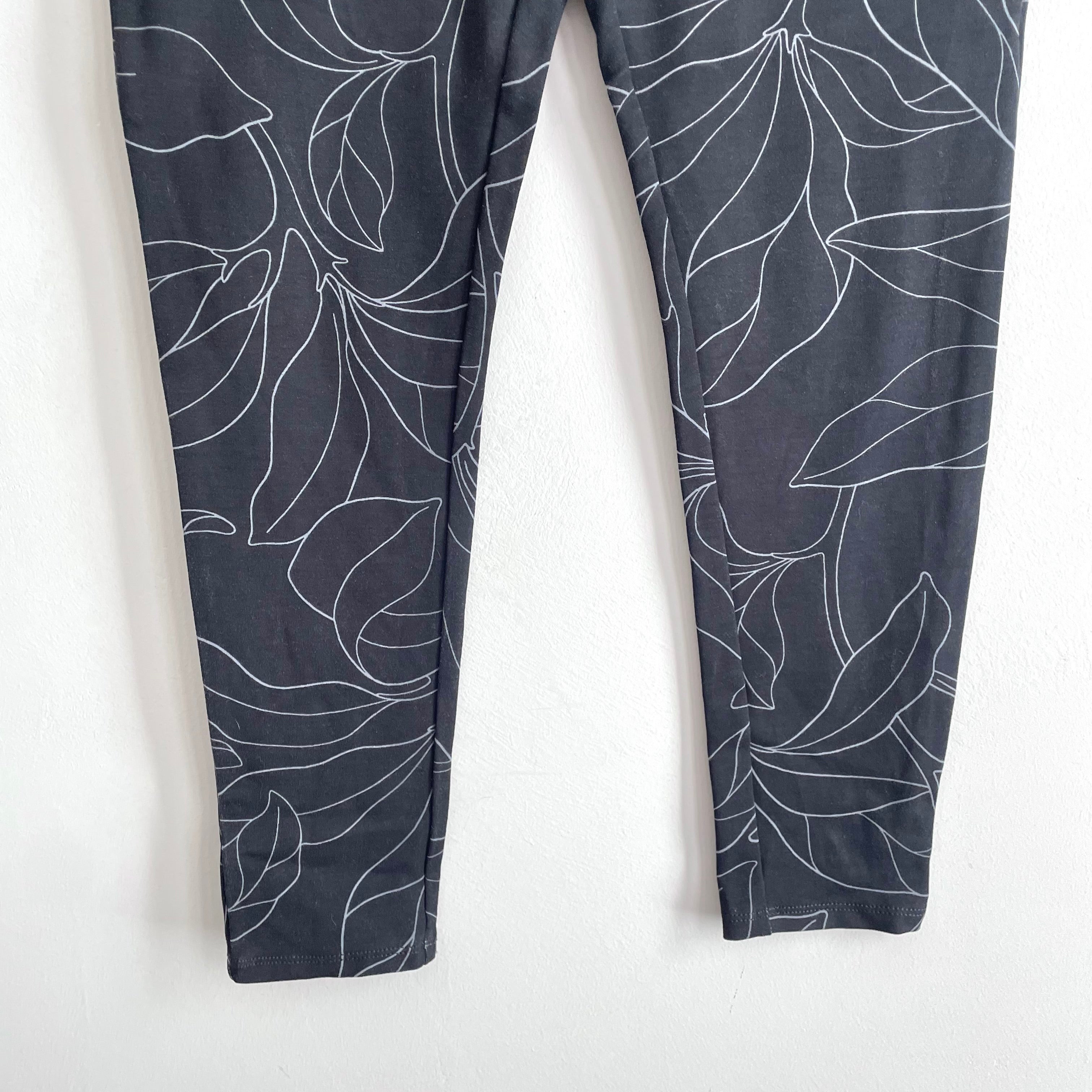 Leaf Patterned Leggings