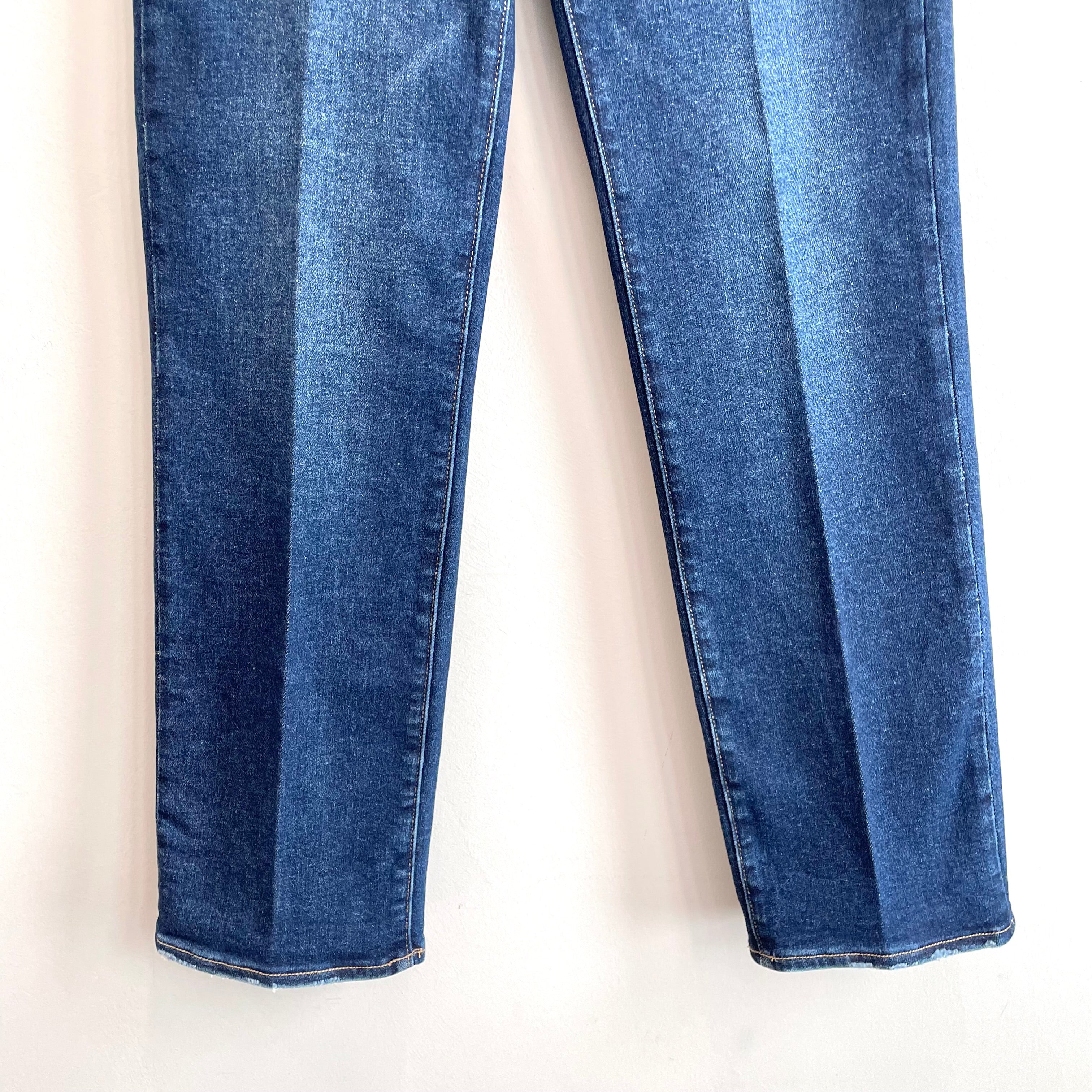 Crossover Close Straight Leg Jeans