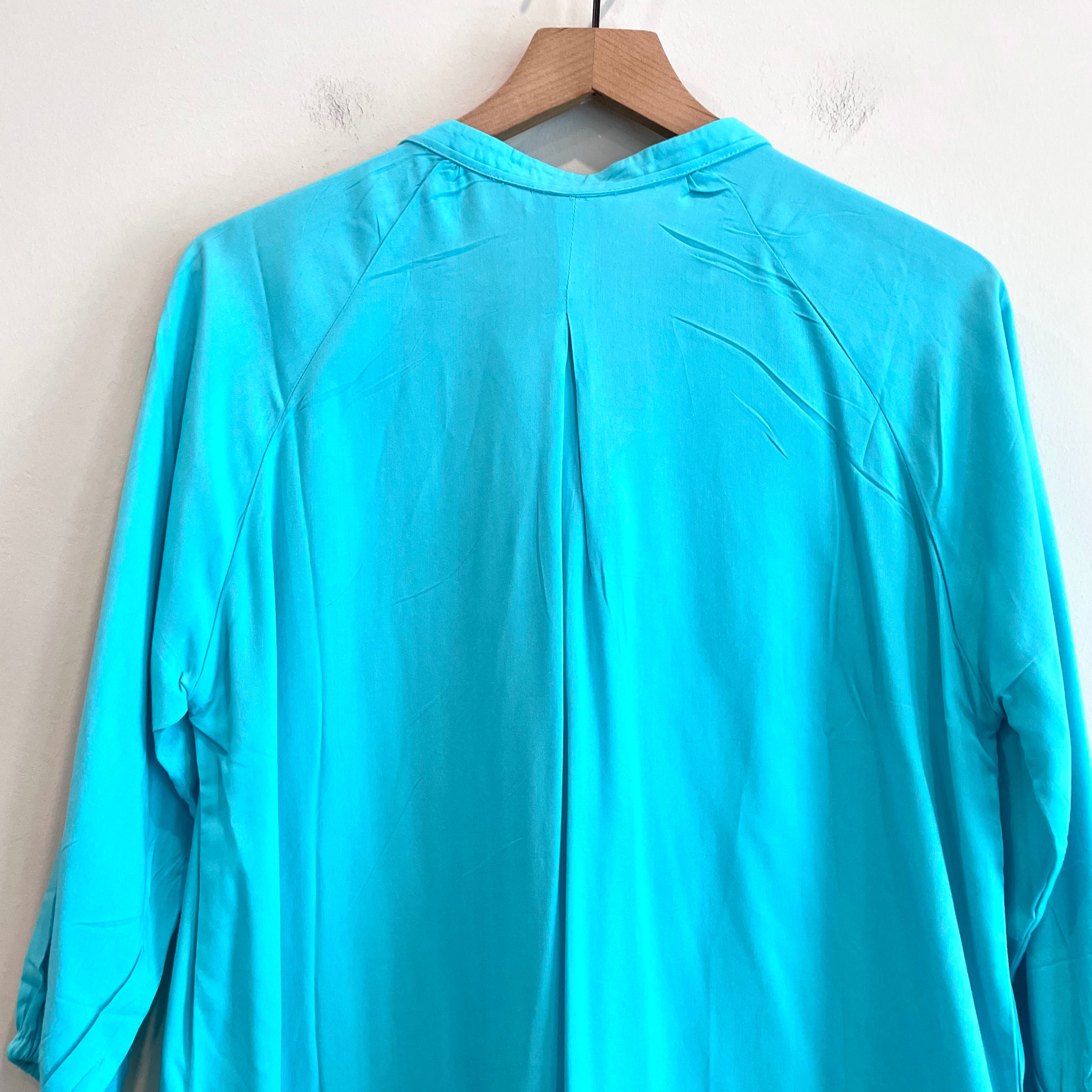 V-Neck Tie 3/4 Sleeve Top