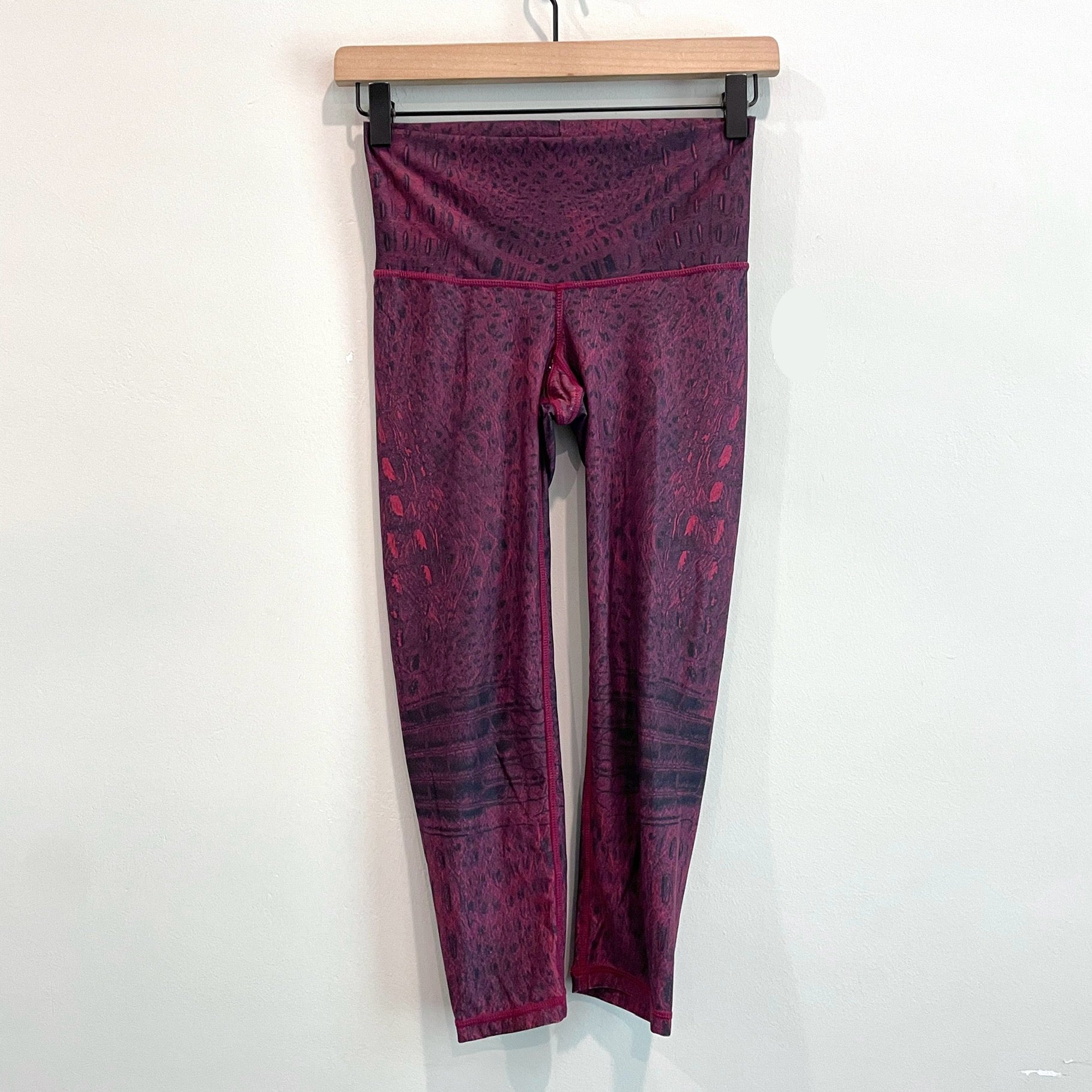 Croc Print Crop Leggings