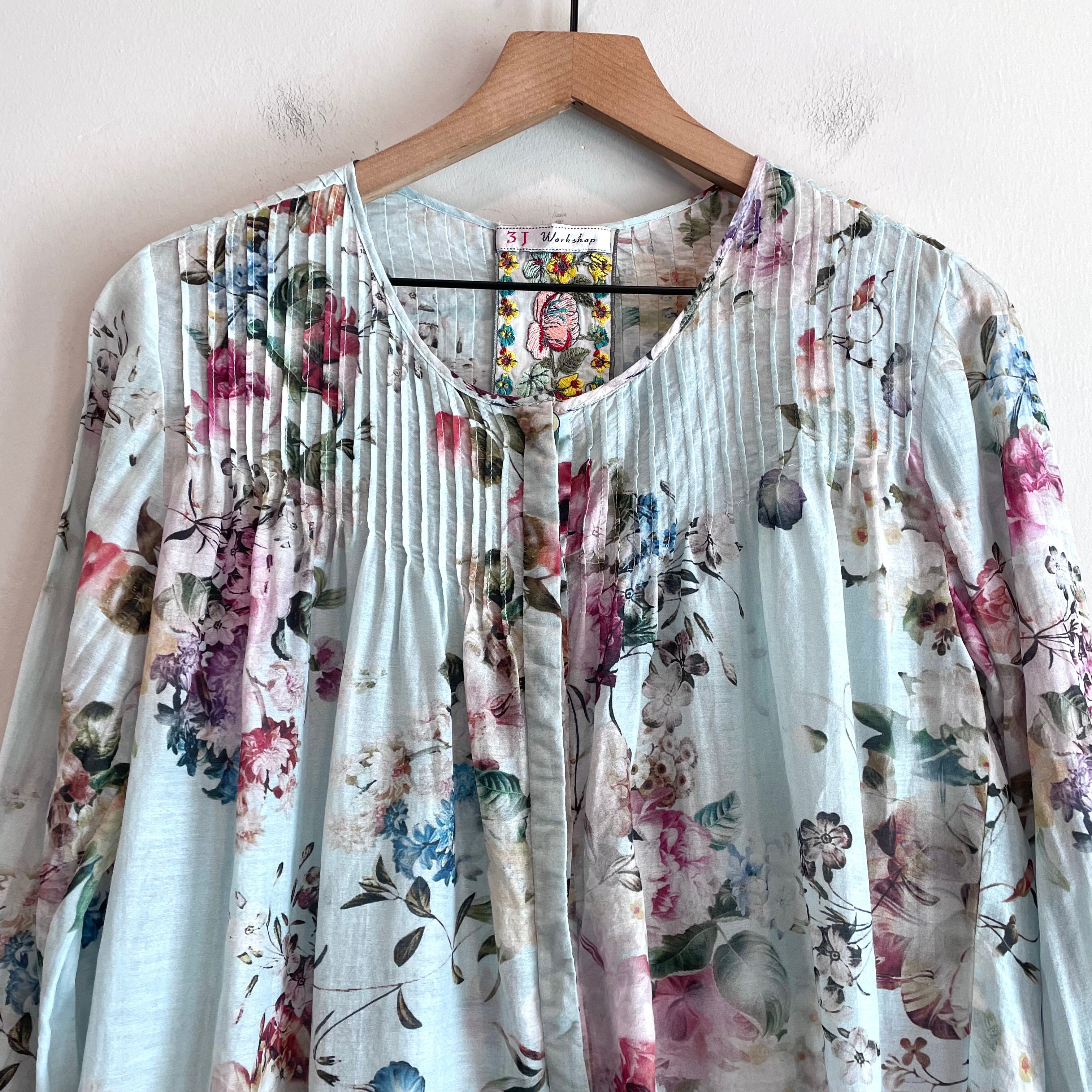 Floral Pleated Lightweight Top