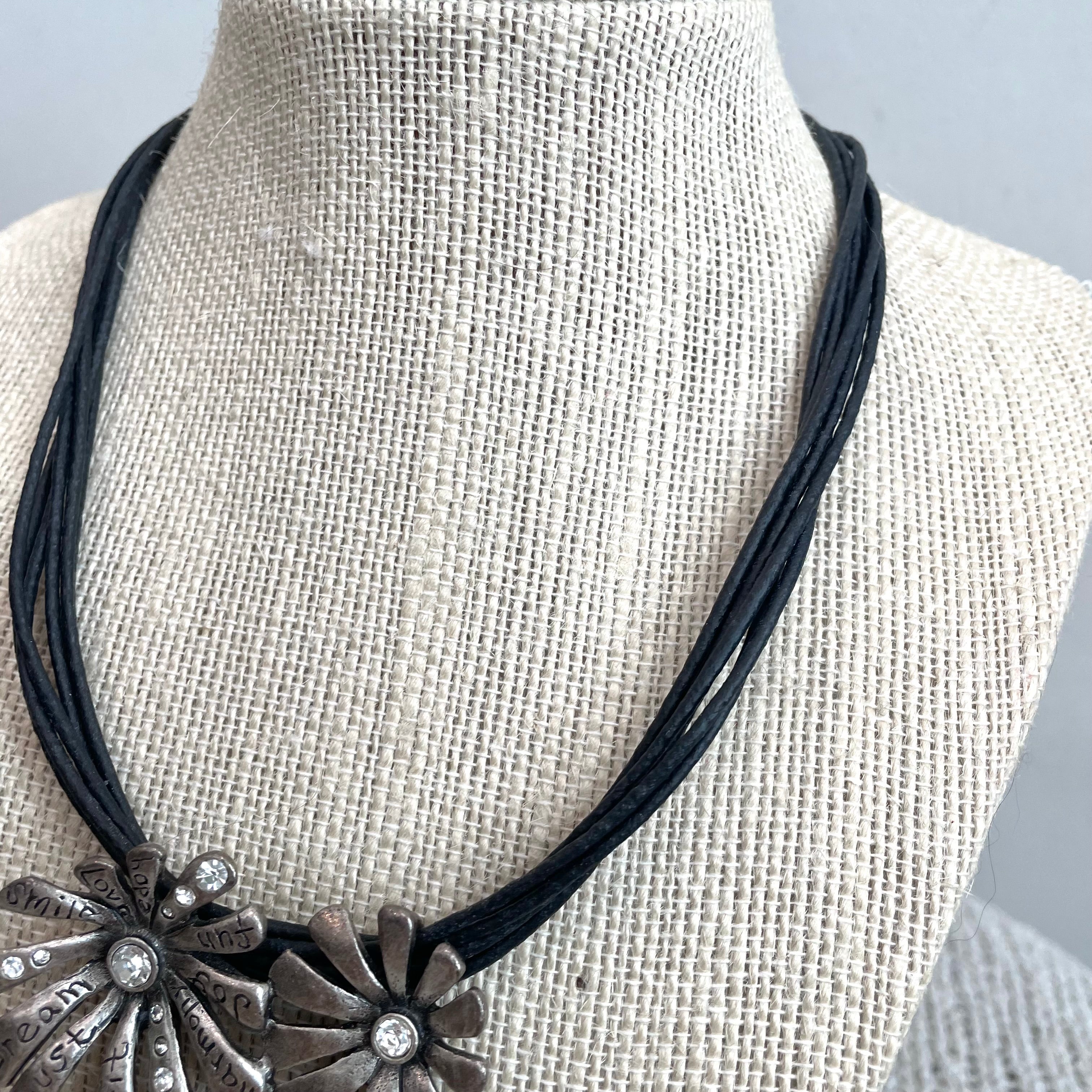 Rope Floral Necklace