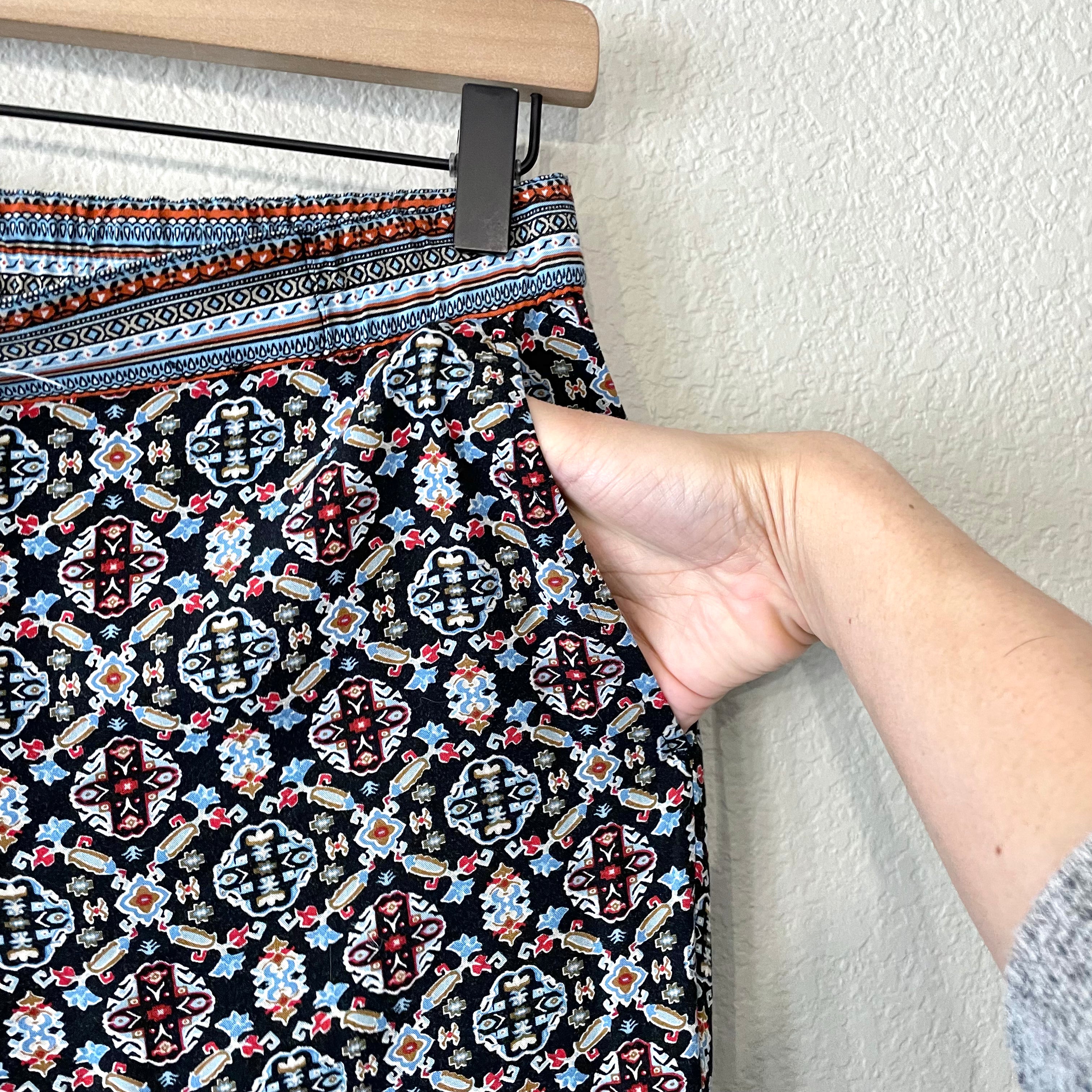 Medallion Print Pants