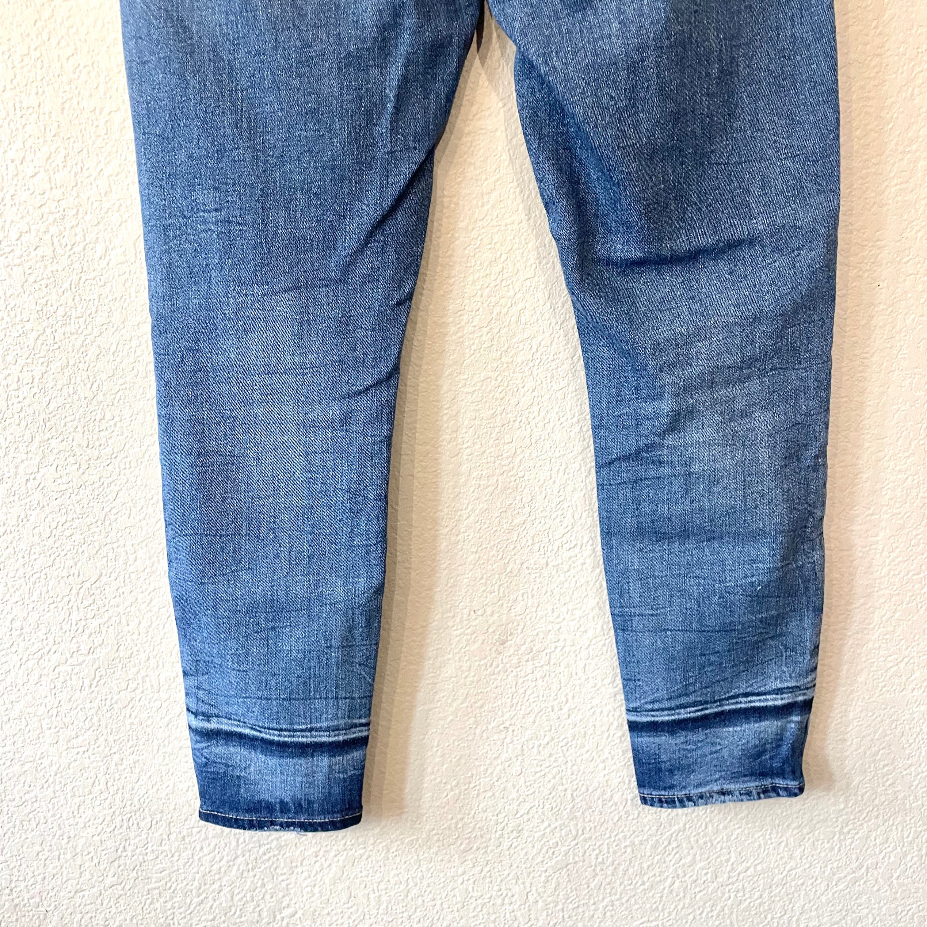 Distressed Skinny Jeans