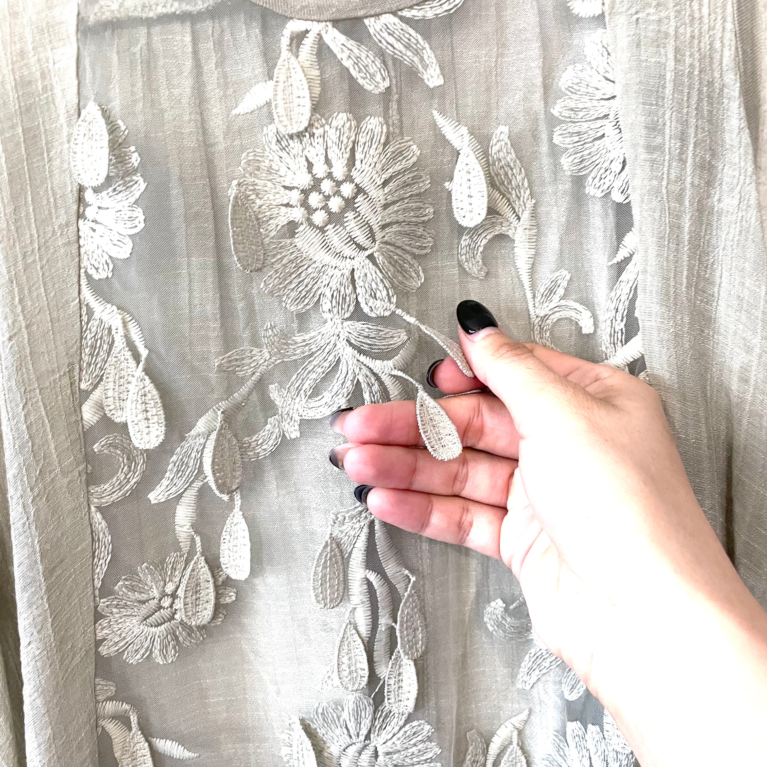 Floral 3D Lace Appliqué Tunic