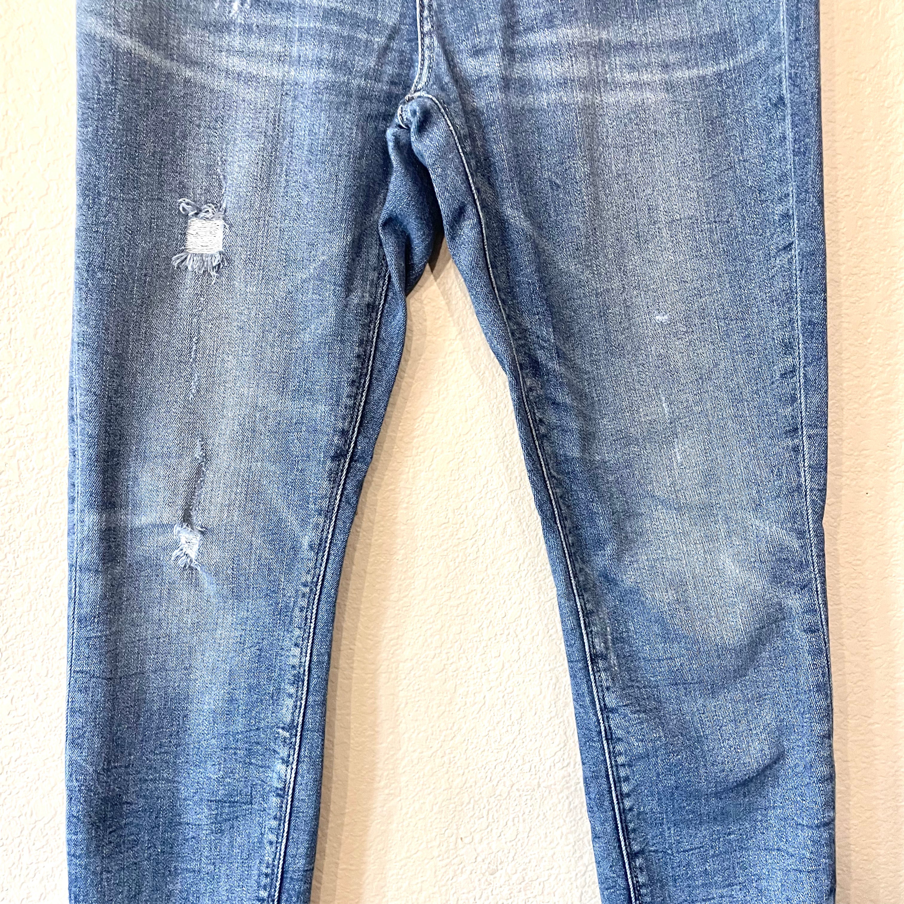 Distressed Skinny Jeans