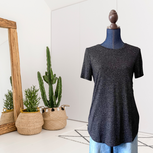 Round Hem Marled Top