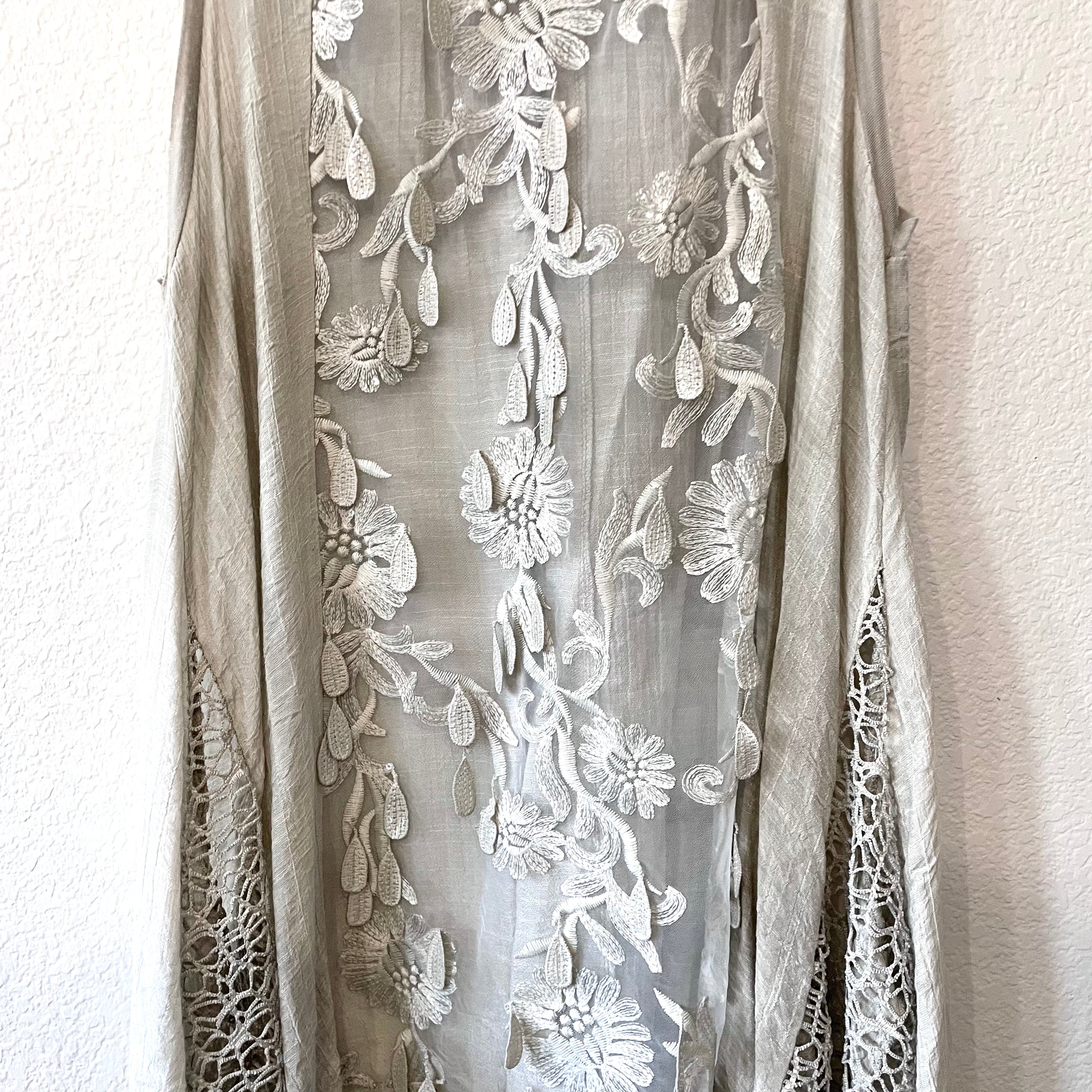 Floral 3D Lace Appliqué Tunic