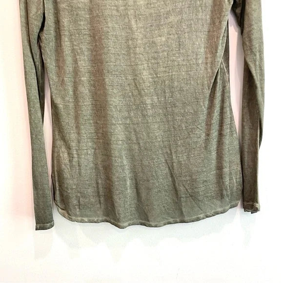 Long Sleeve V-Neck Top