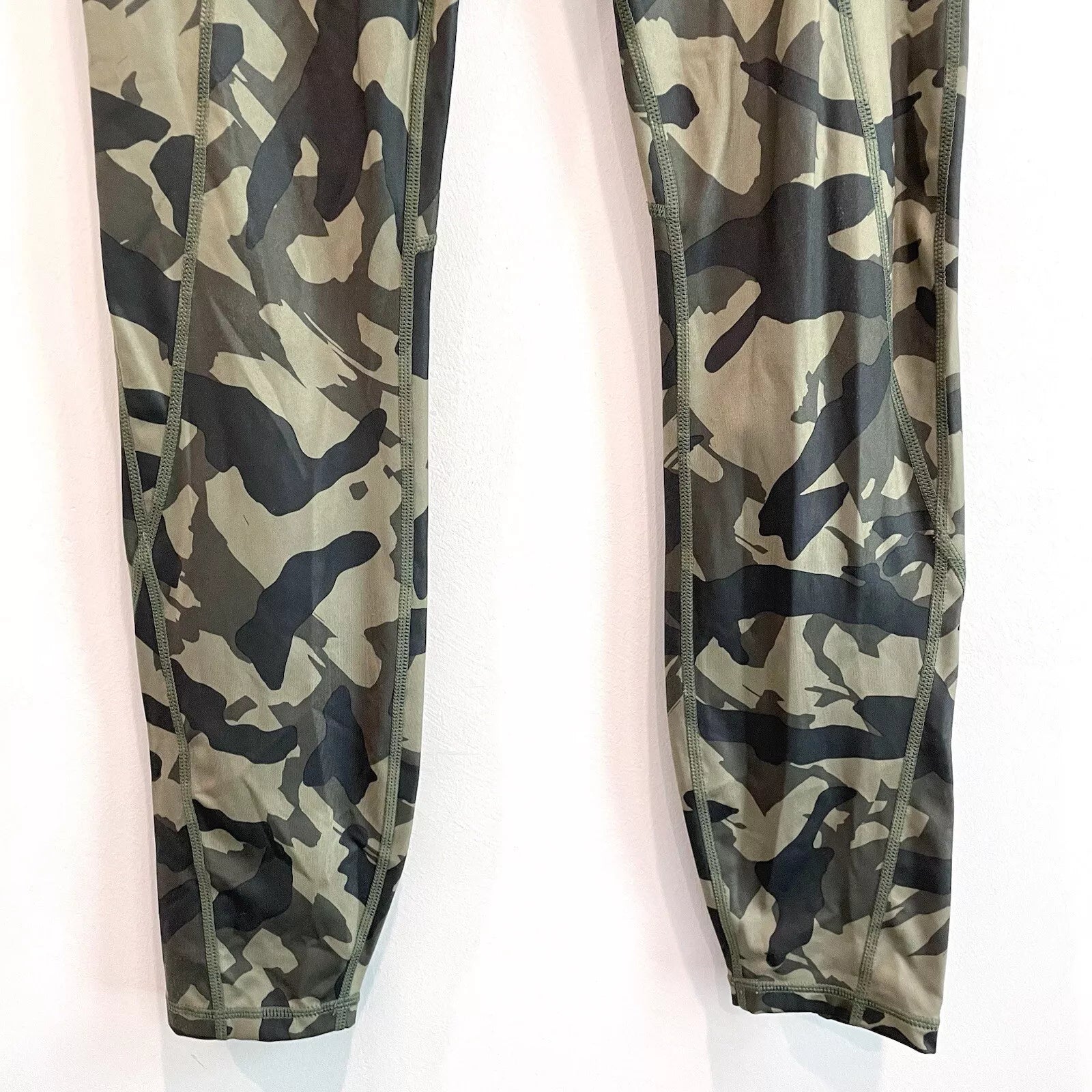 Camo Crop Leggings