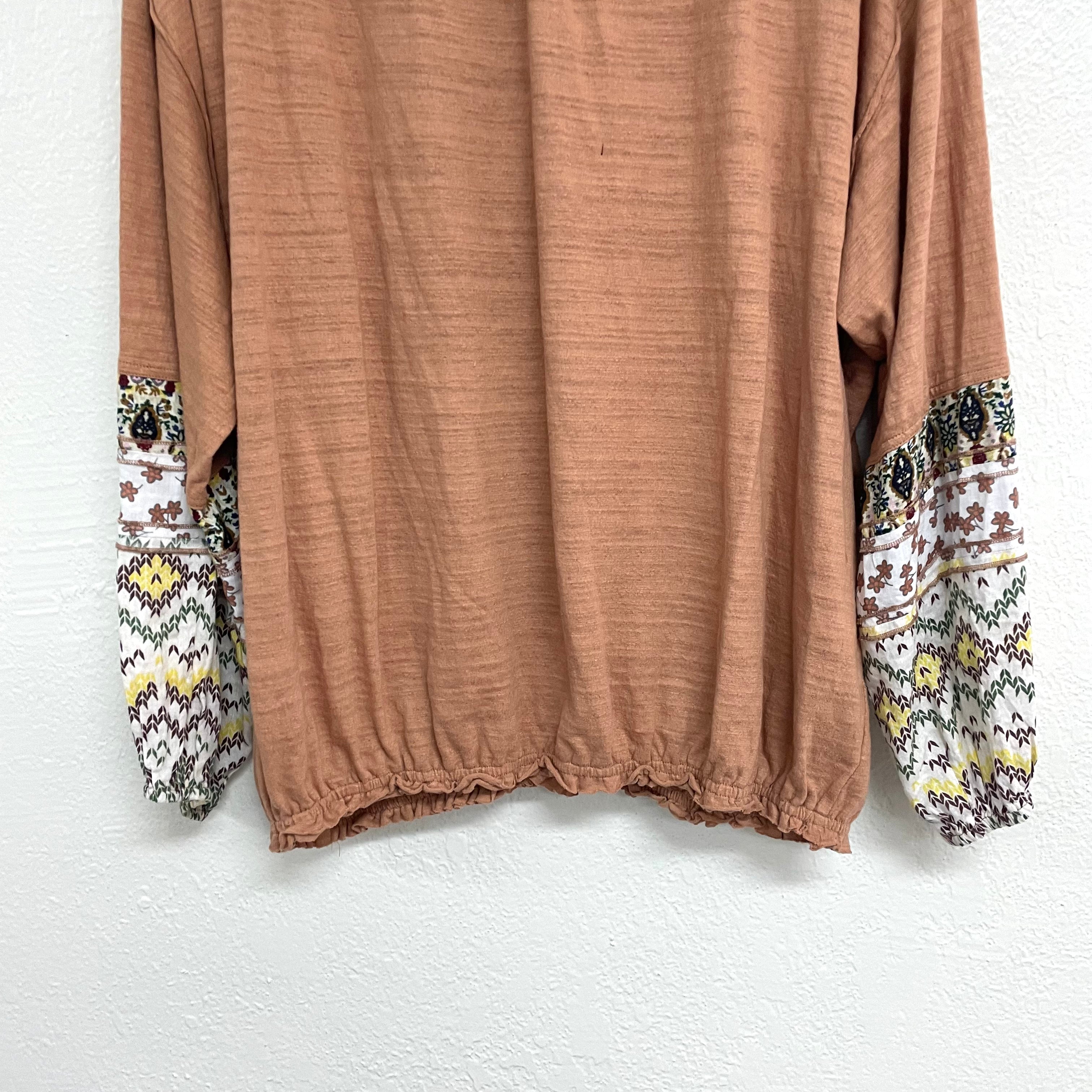 Keyhole Long Sleeve Top