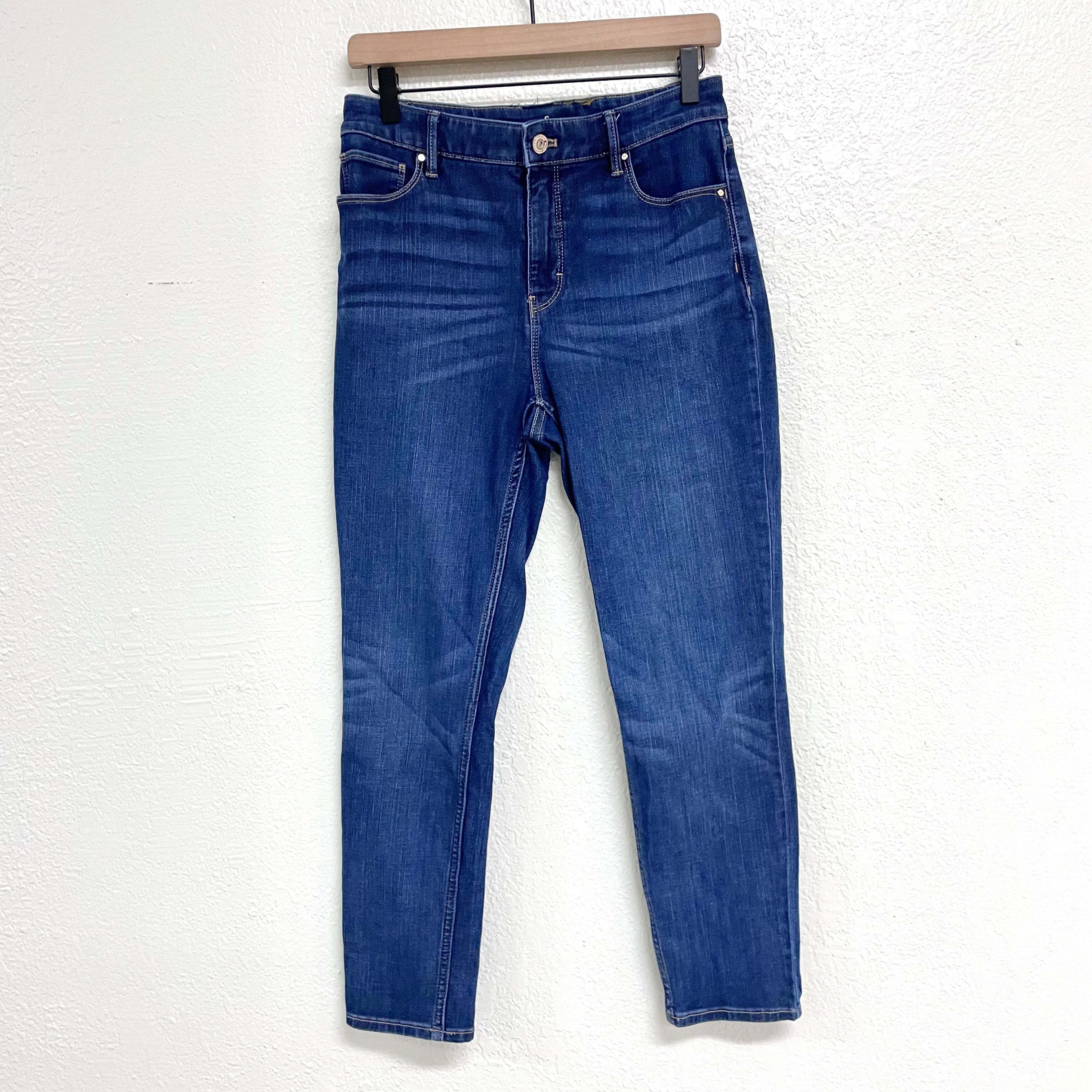 Mid Rise Crop Jeans