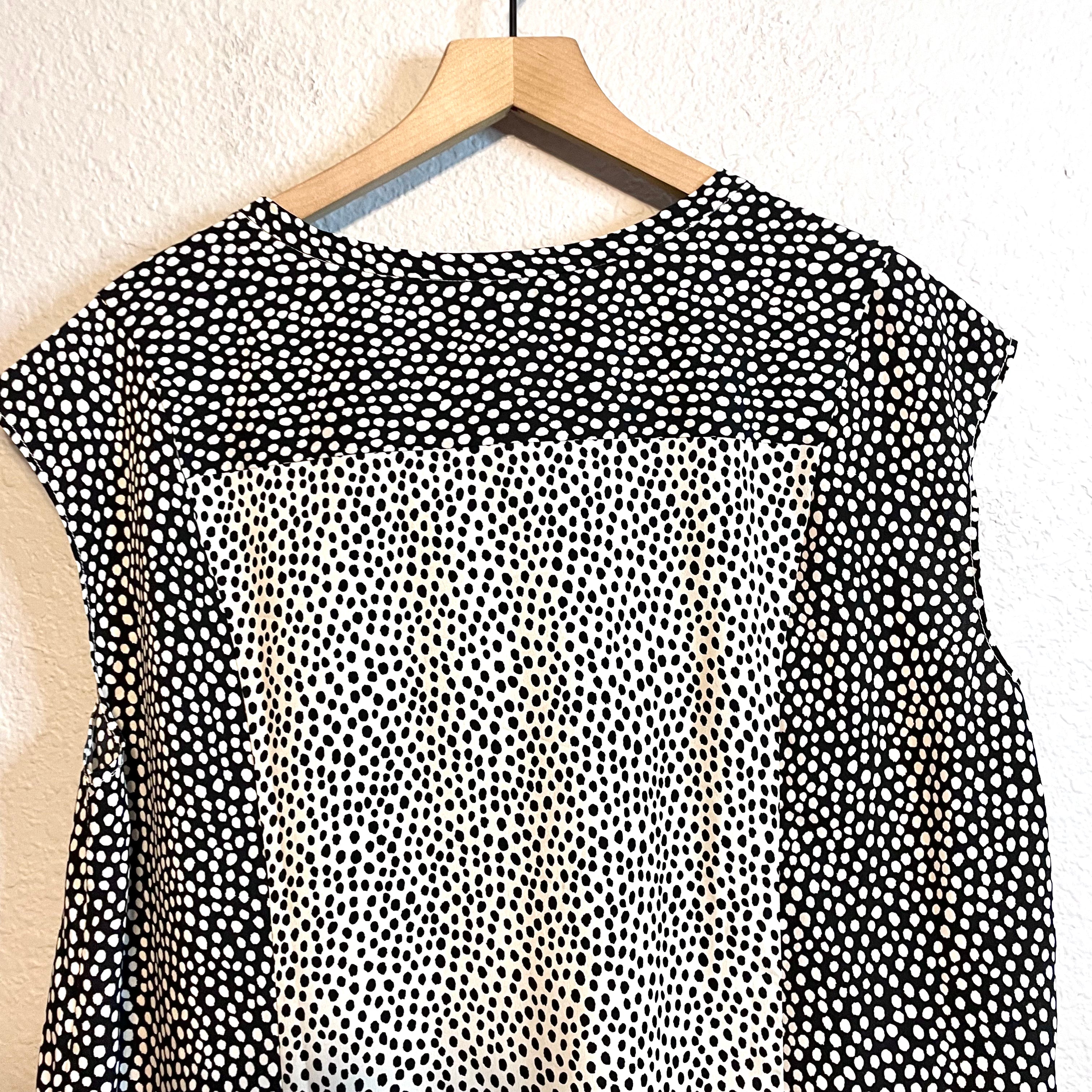 Dotted Sleeveless Blouse