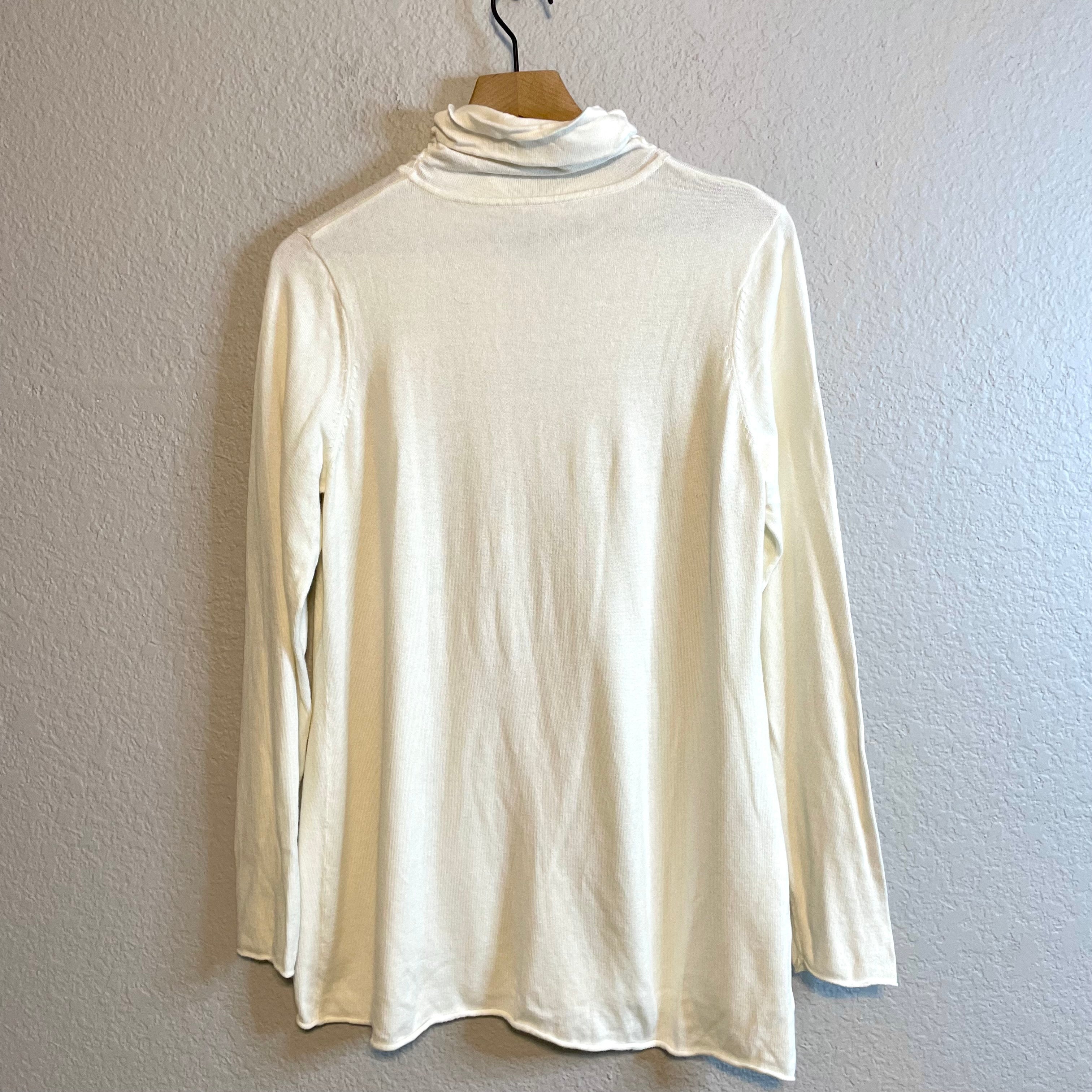 Mock Neck Light Sweater