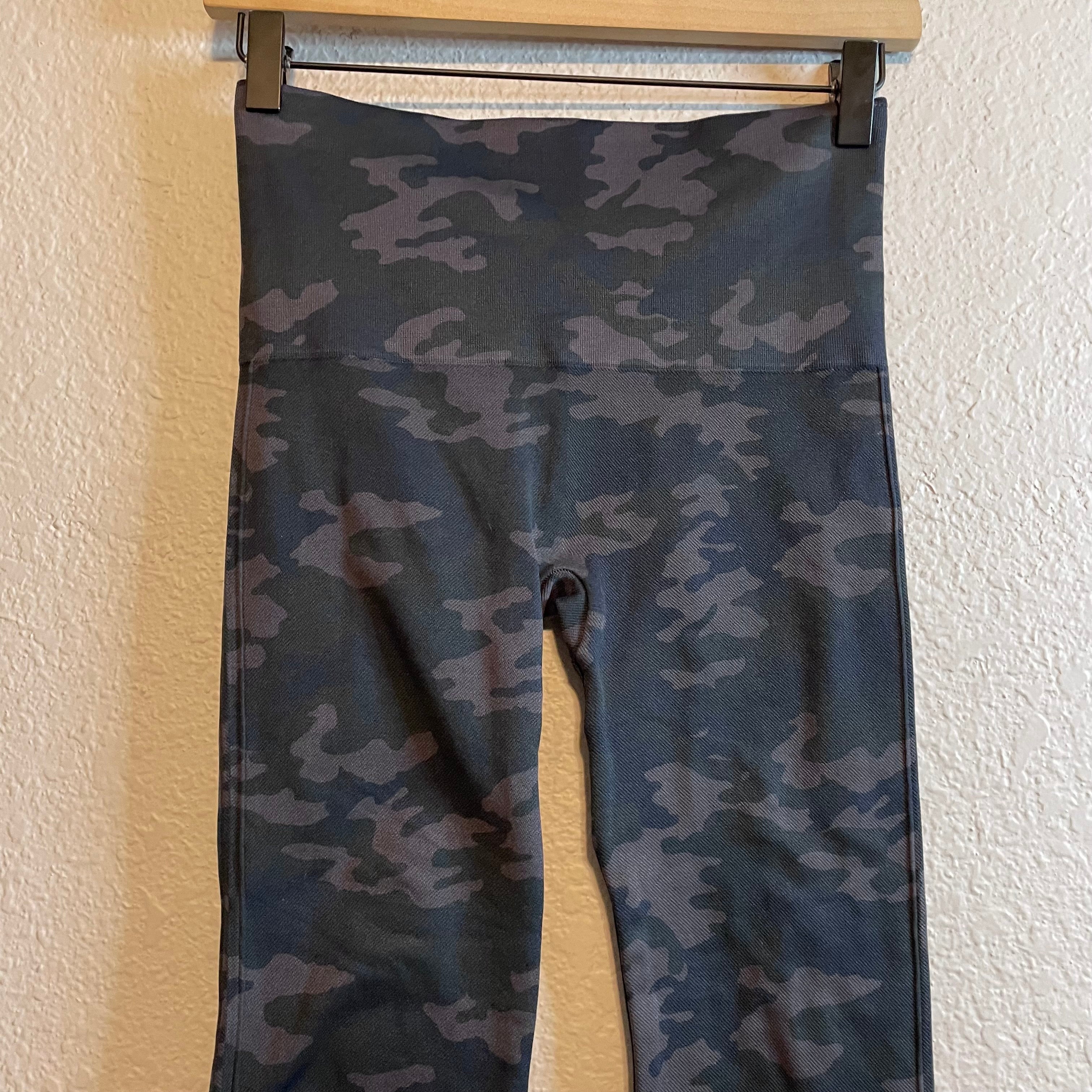 Seamless Camo Leggings