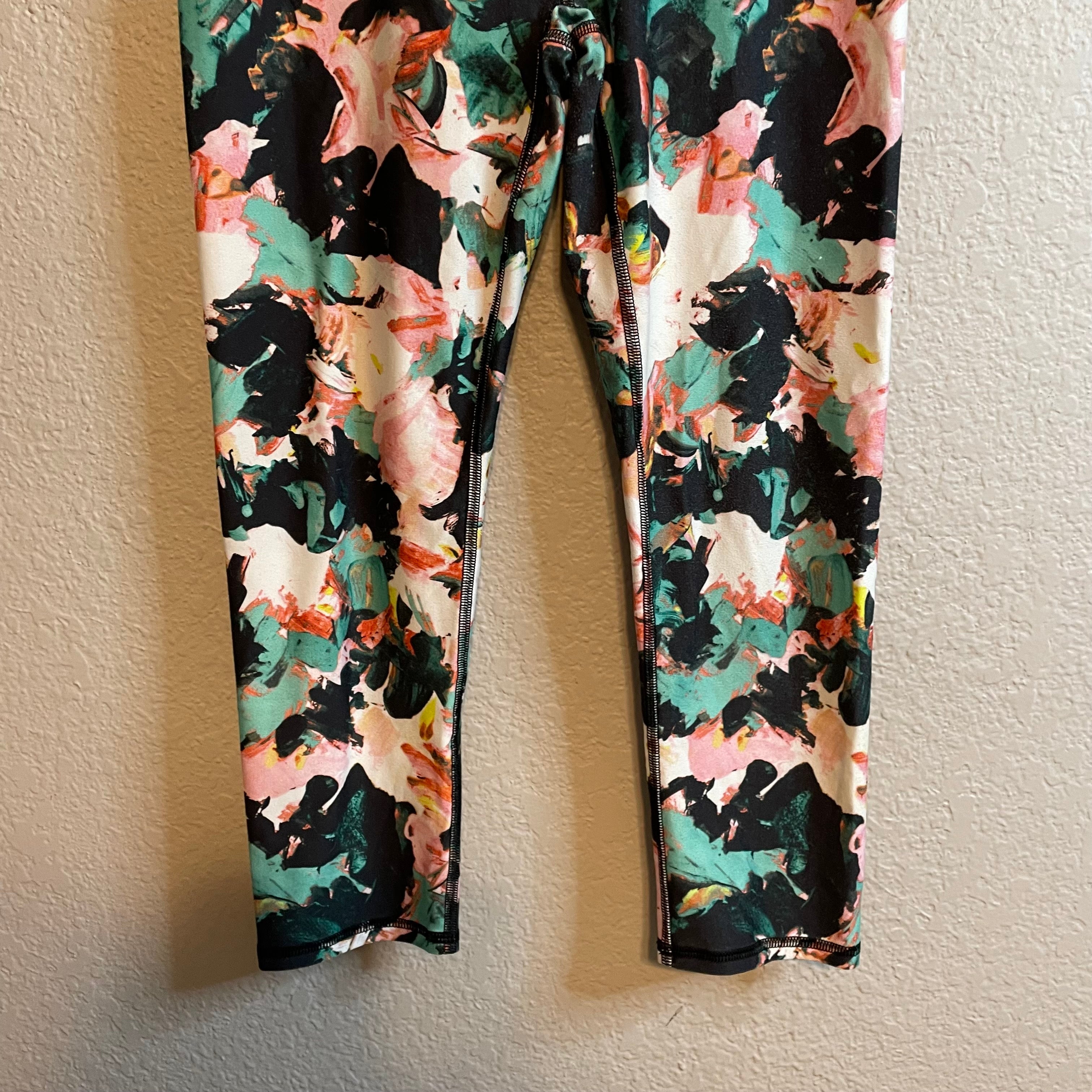 Abstract Cropped Leggings