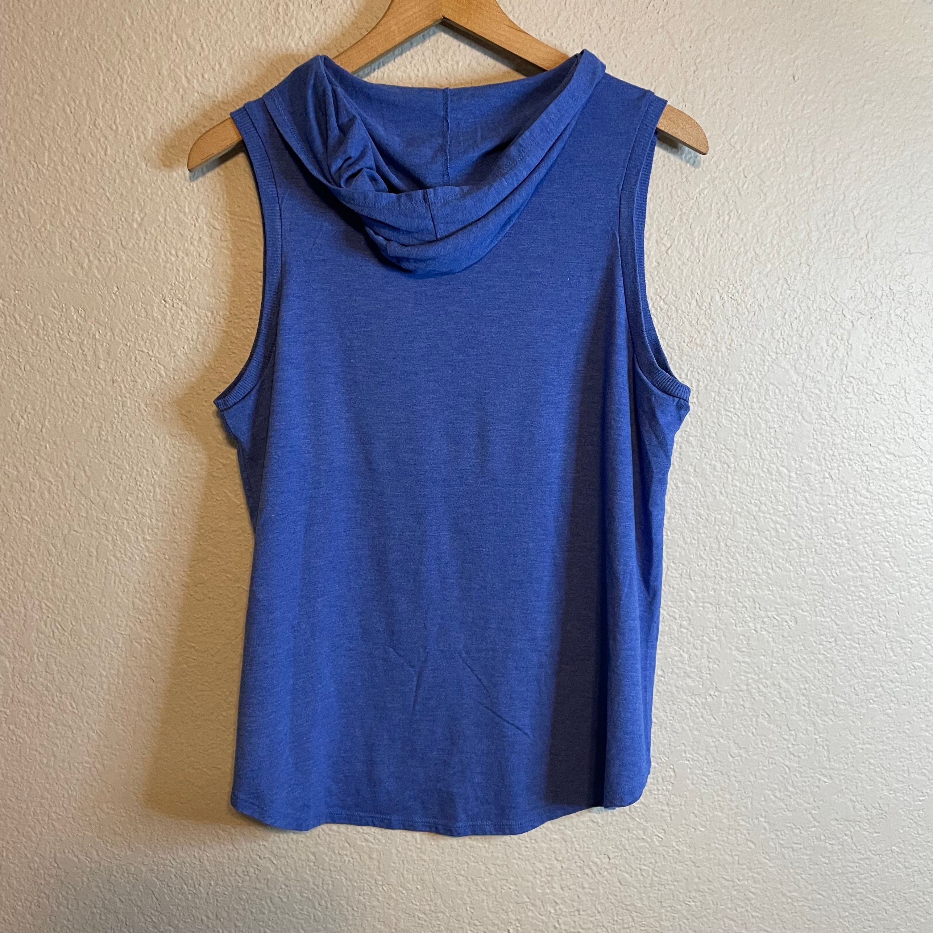 Sleeveless Hooded Top