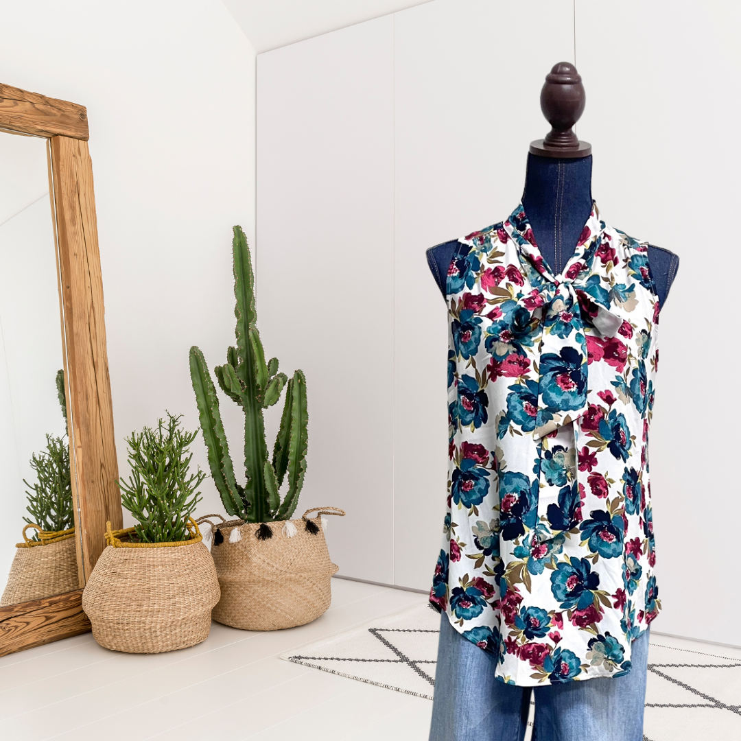 Floral Sleeveless Blouse