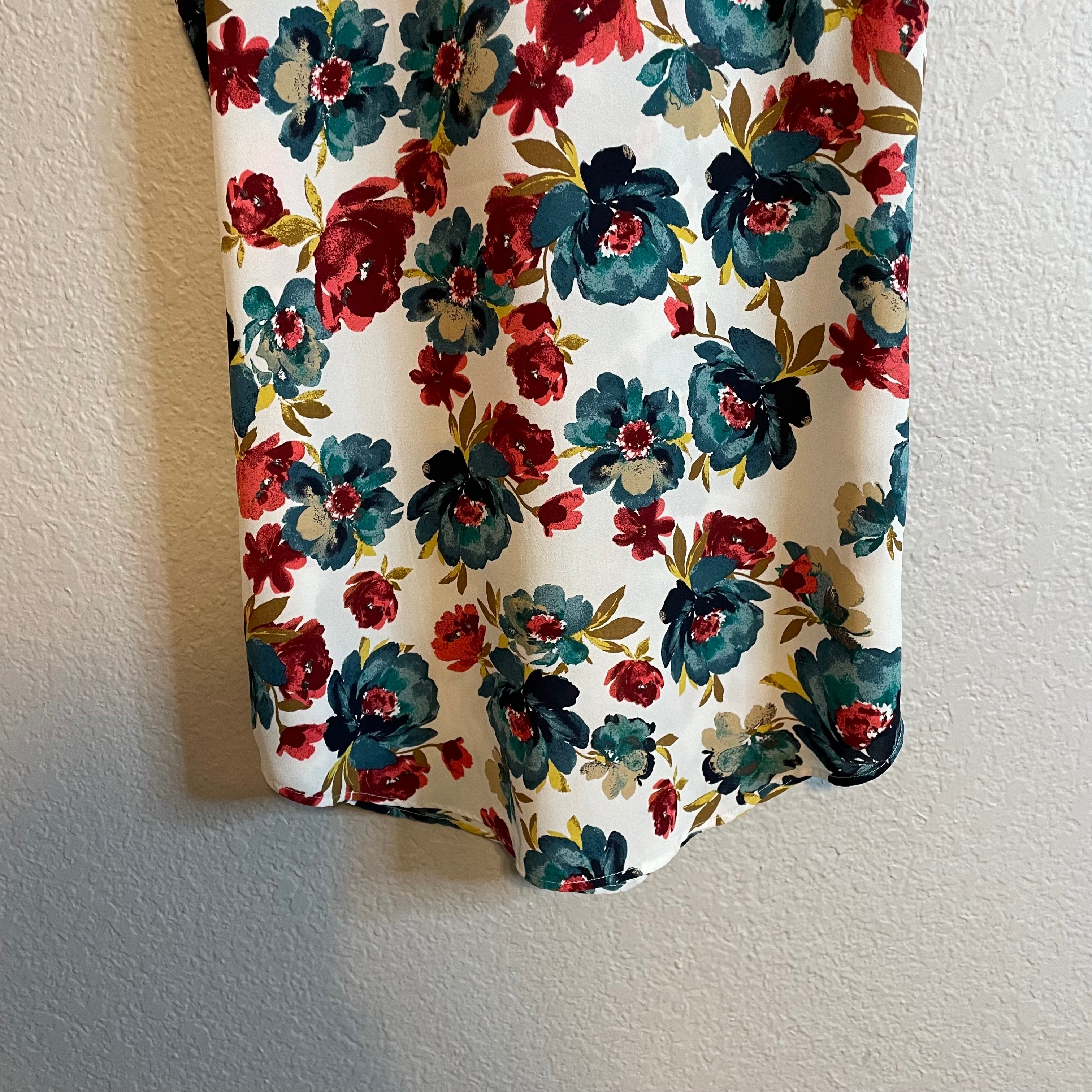 Floral Sleeveless Blouse