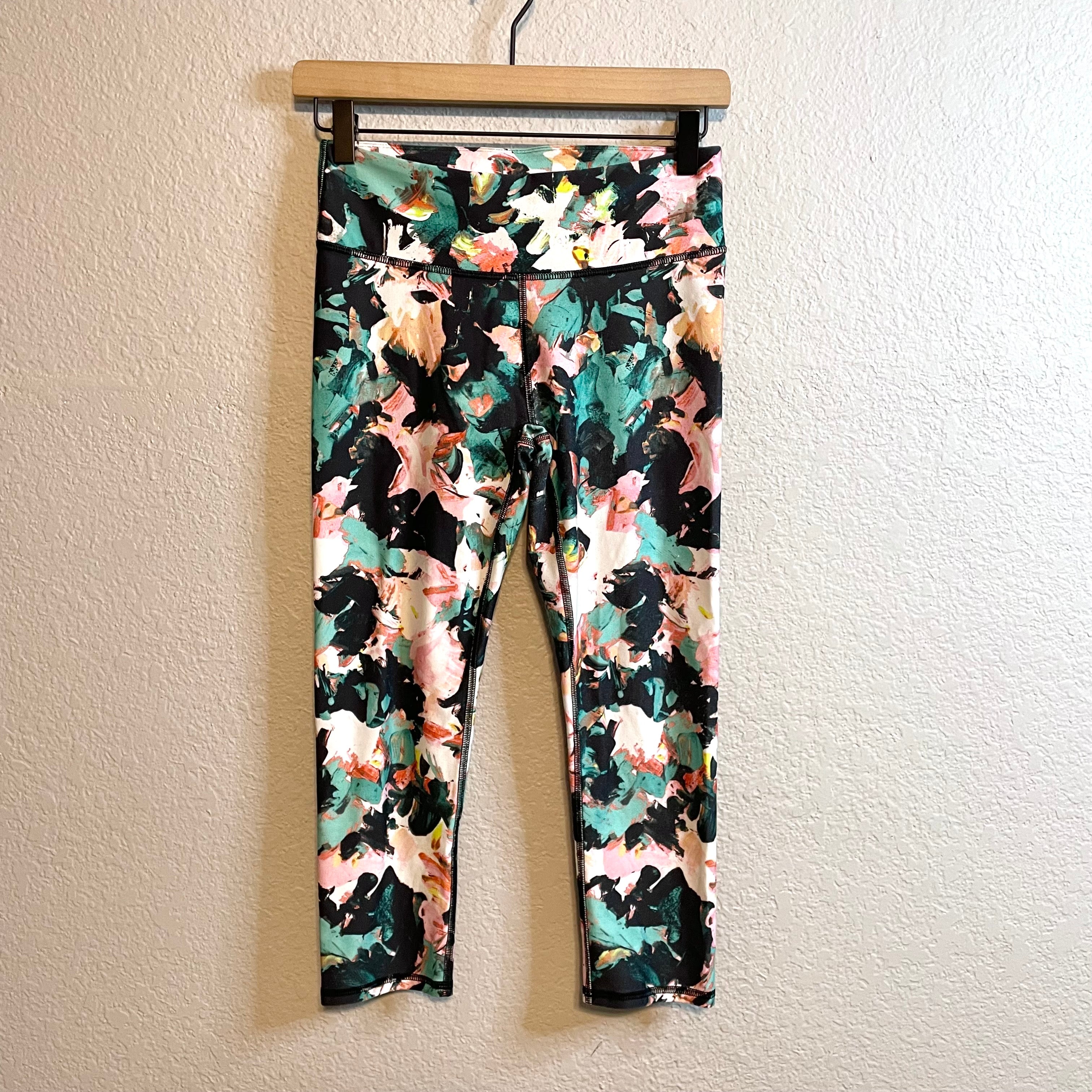 Abstract Cropped Leggings