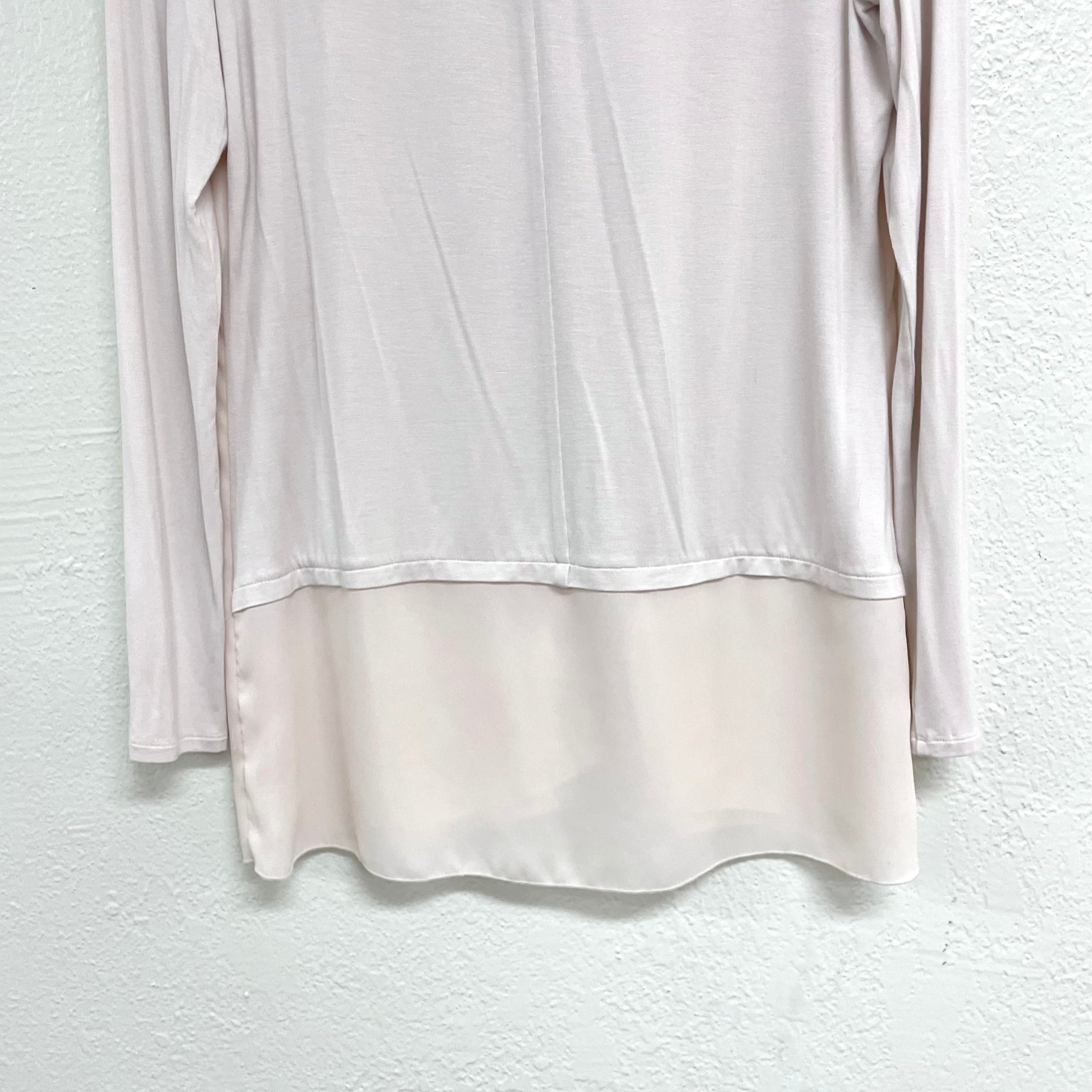 Front Seam V-Neck Top