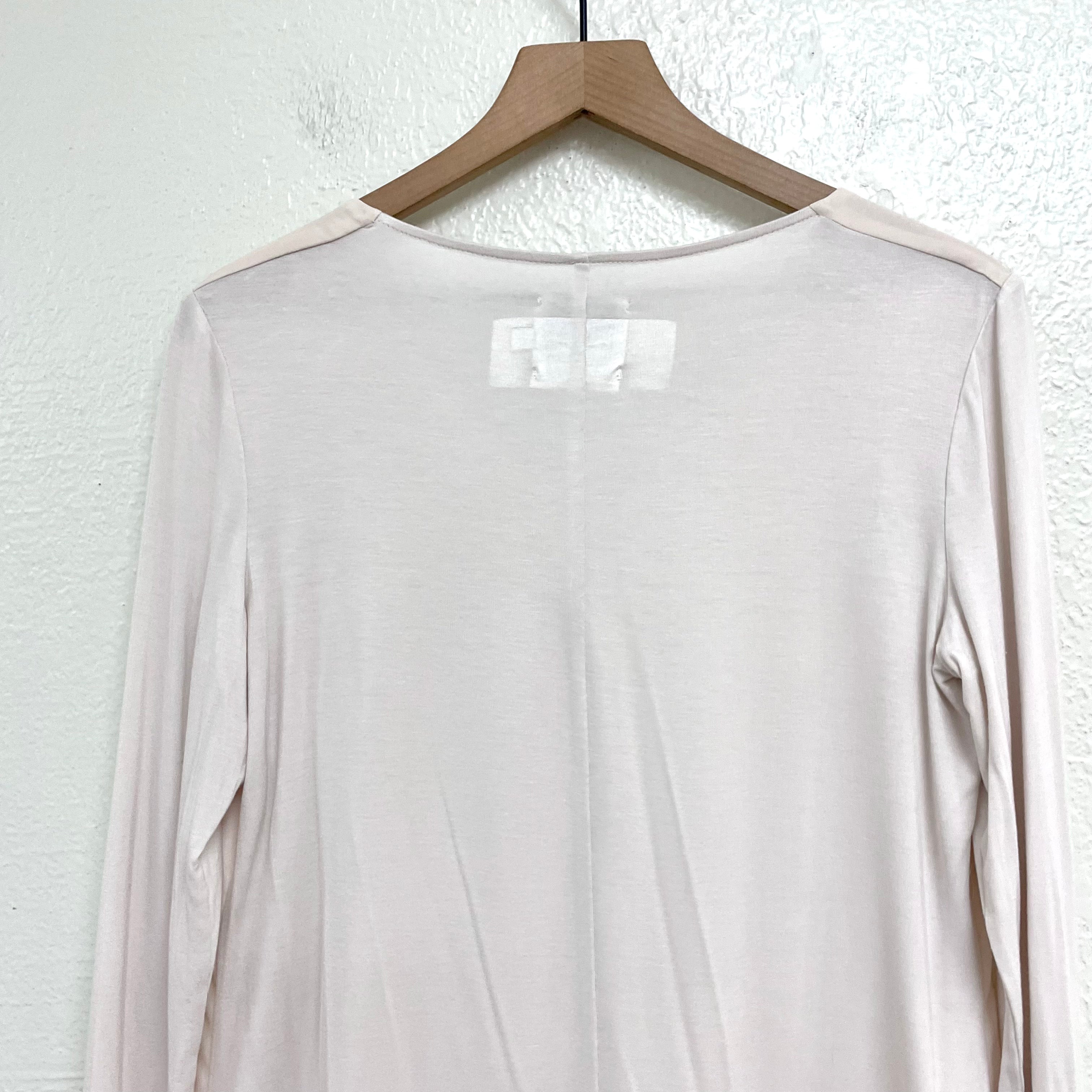 Front Seam V-Neck Top