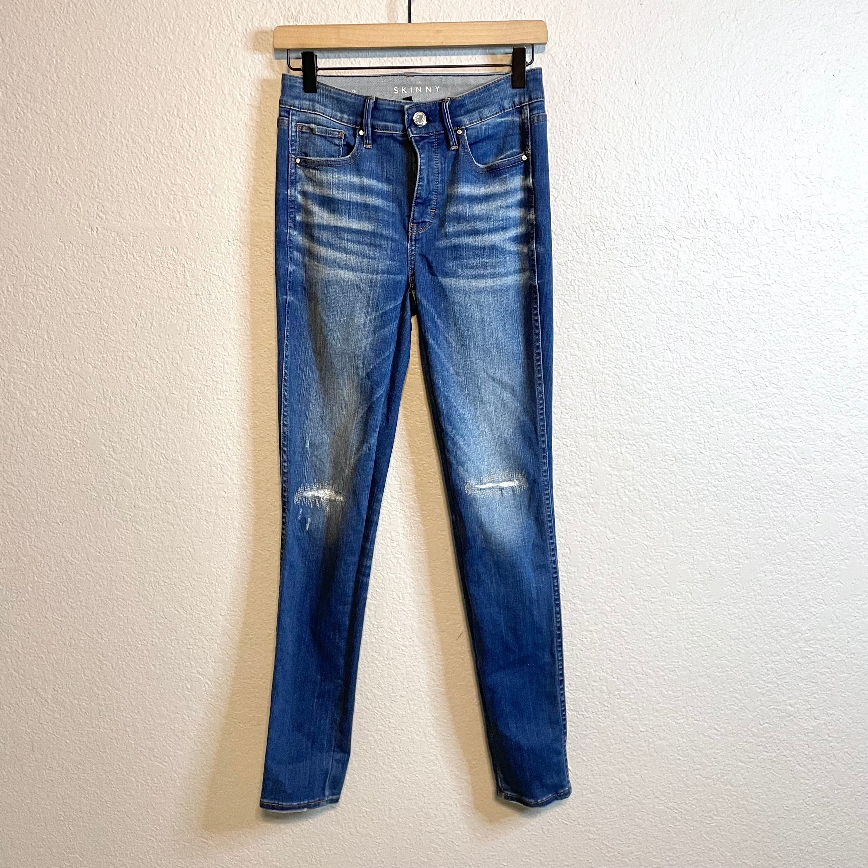 Distressed Knee Jeans