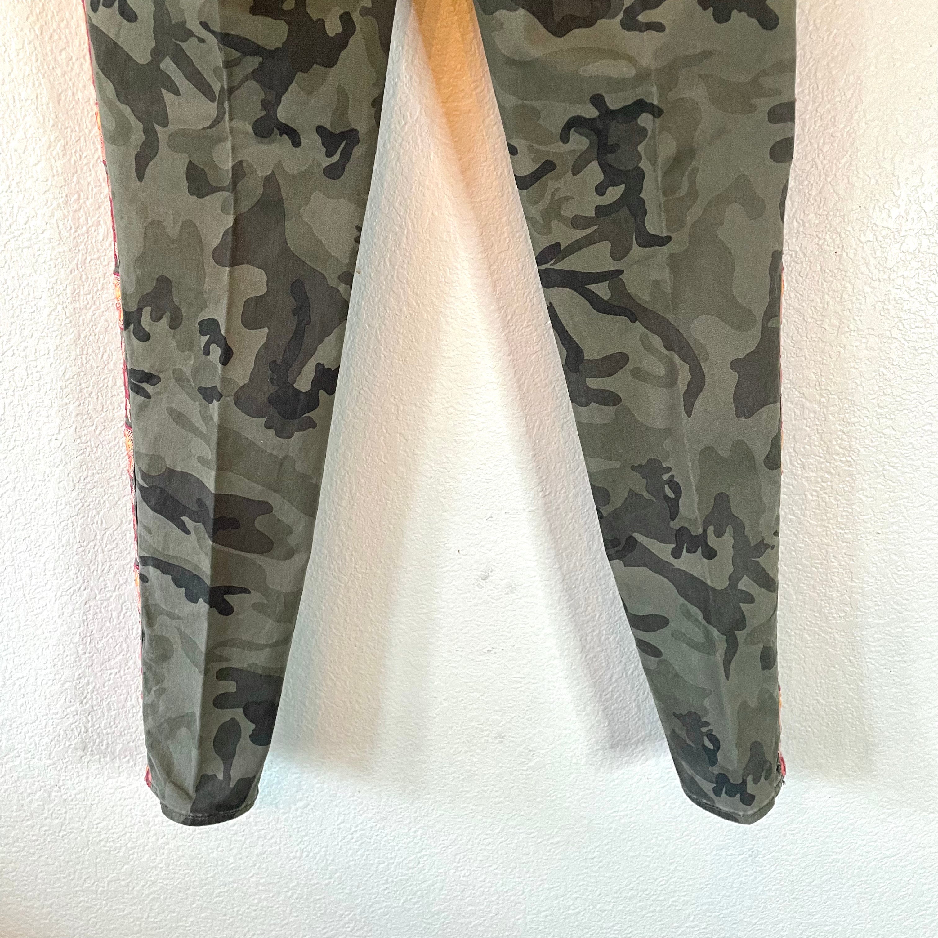 Camo Embroidered Skinny Pants