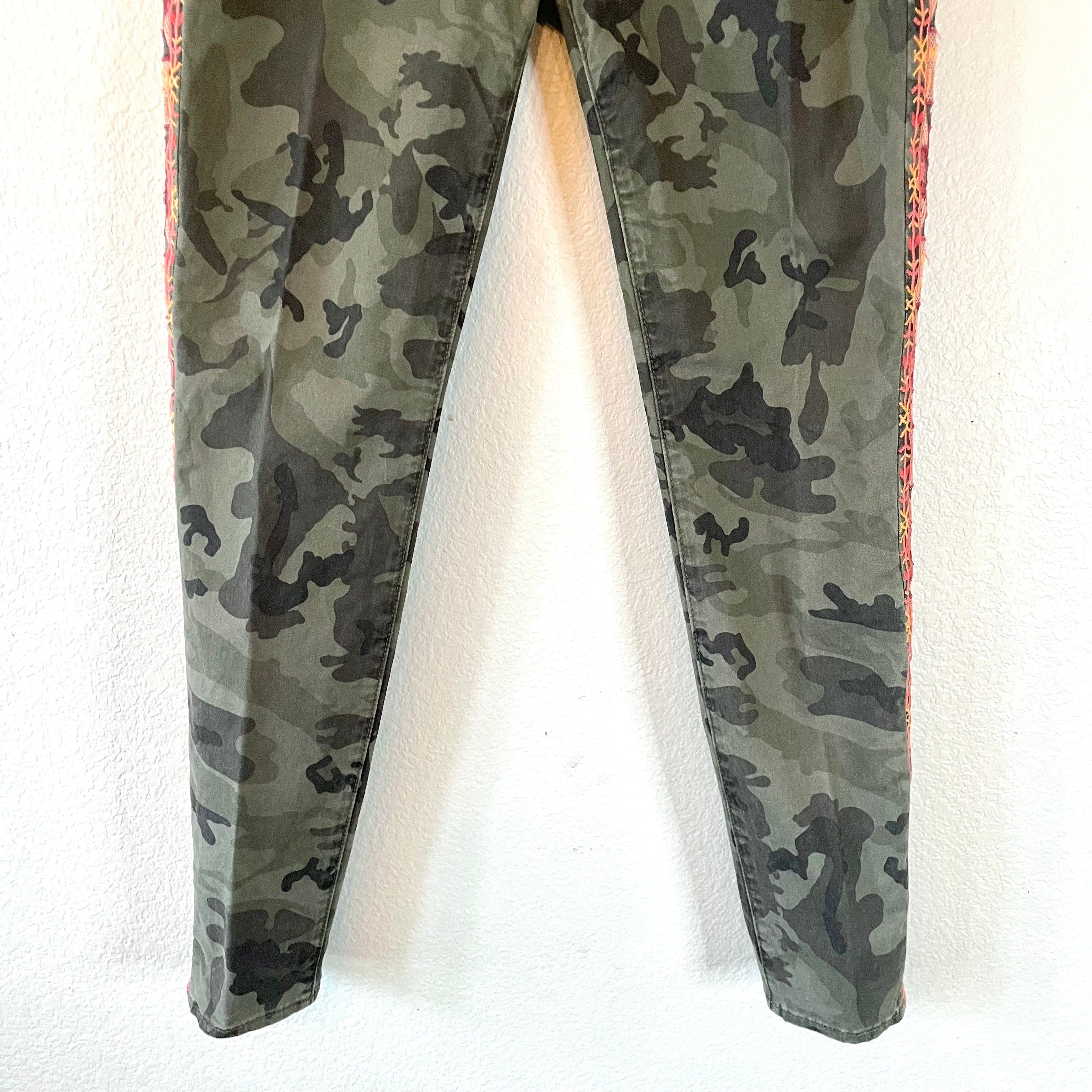 Camo Embroidered Skinny Pants