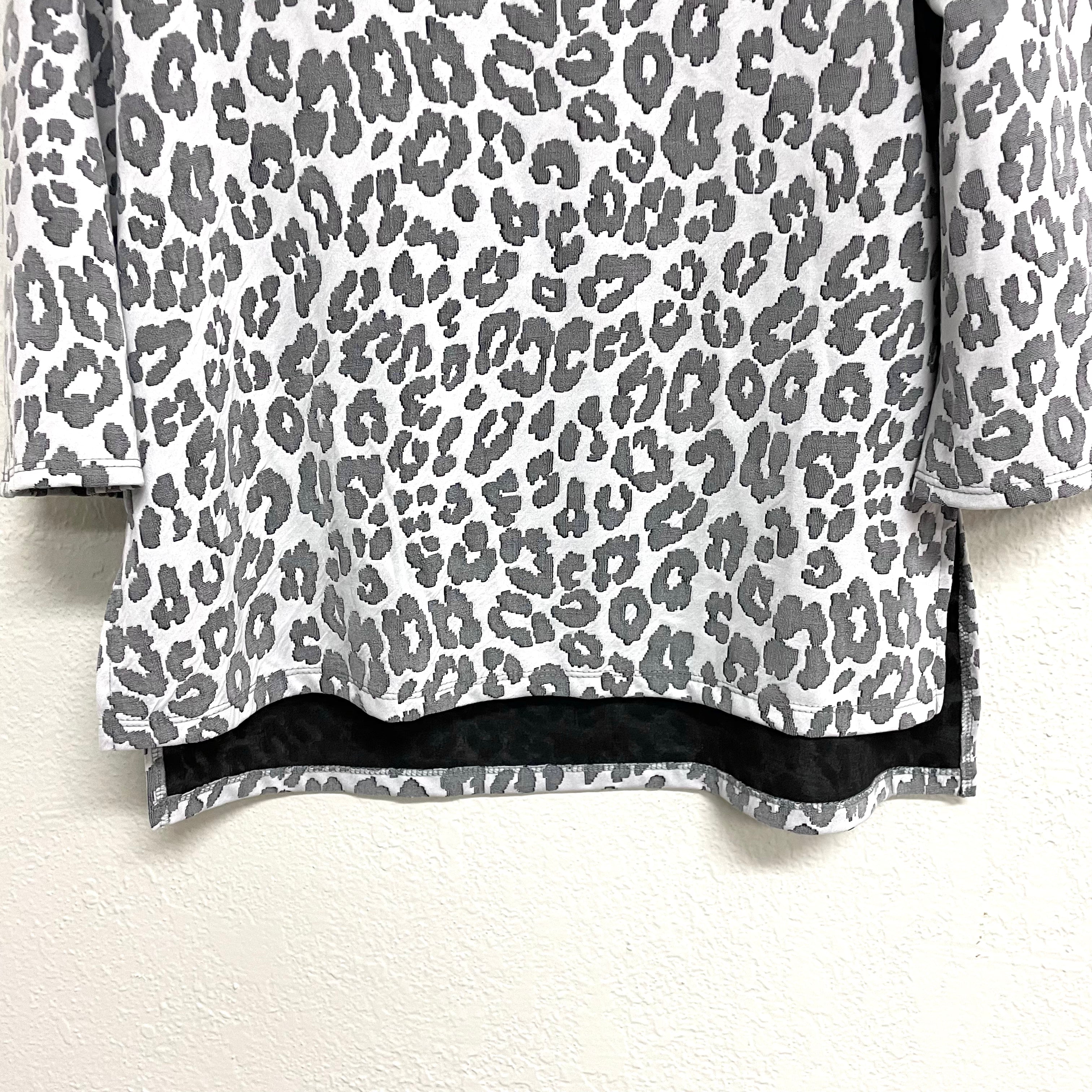 V-Neck Leopard Top