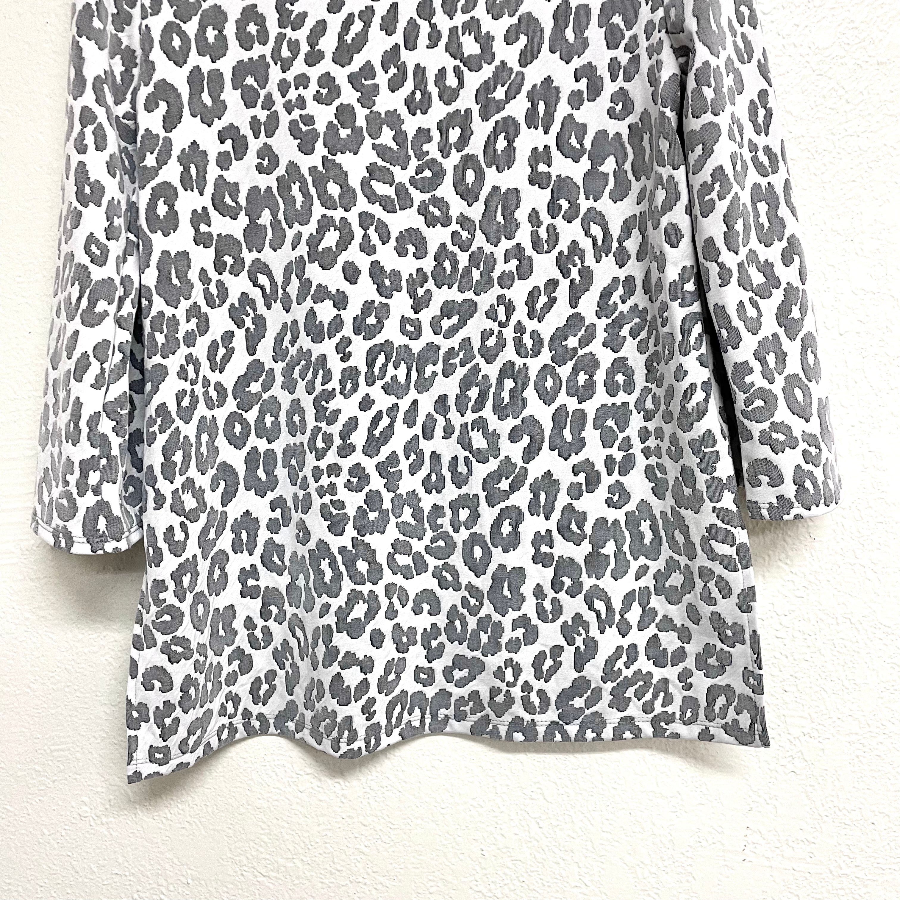 V-Neck Leopard Top