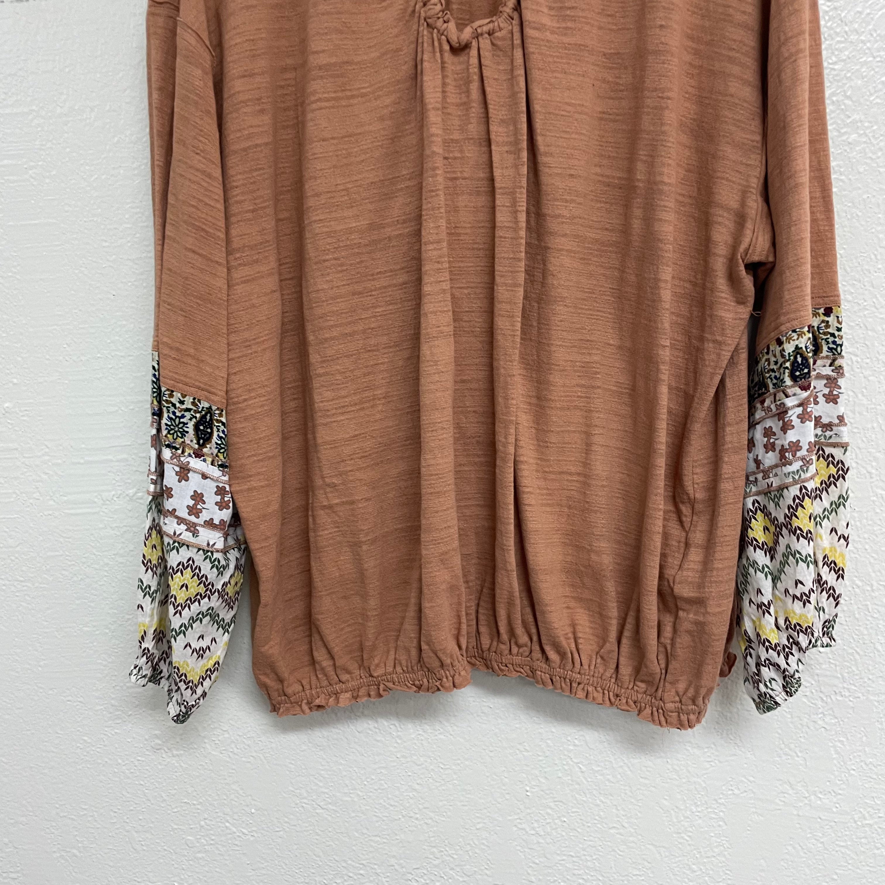 Keyhole Long Sleeve Top