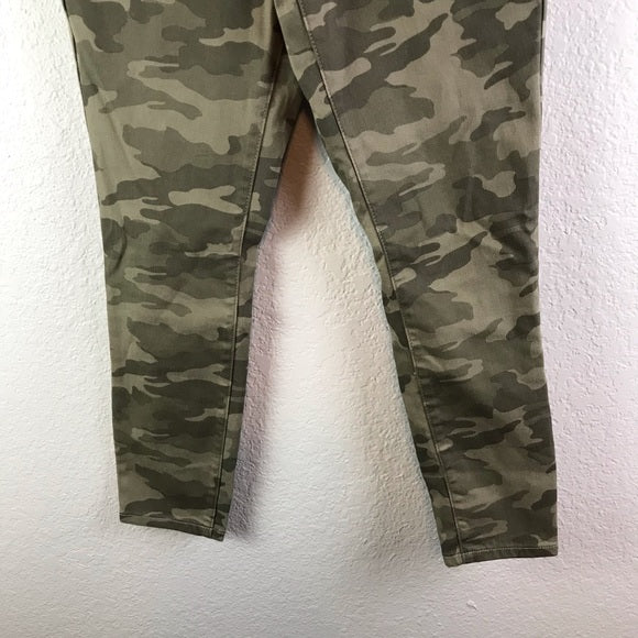 High Rise Skinny Crop Camo Jeans