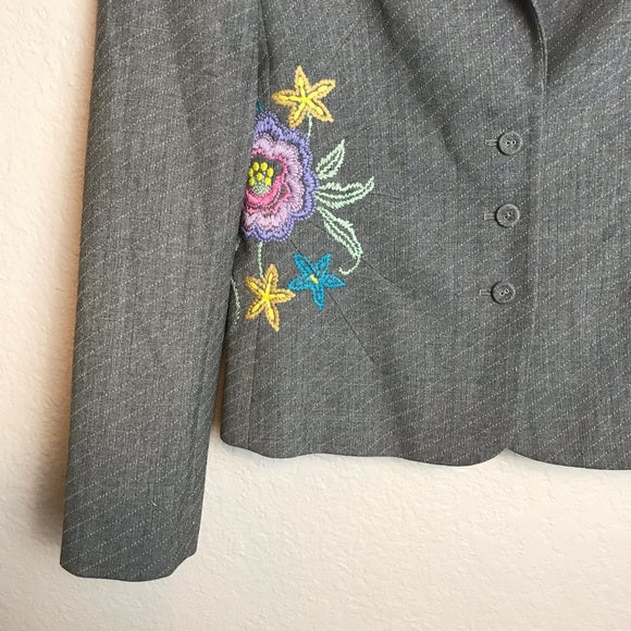 Floral Embroidered Blazer