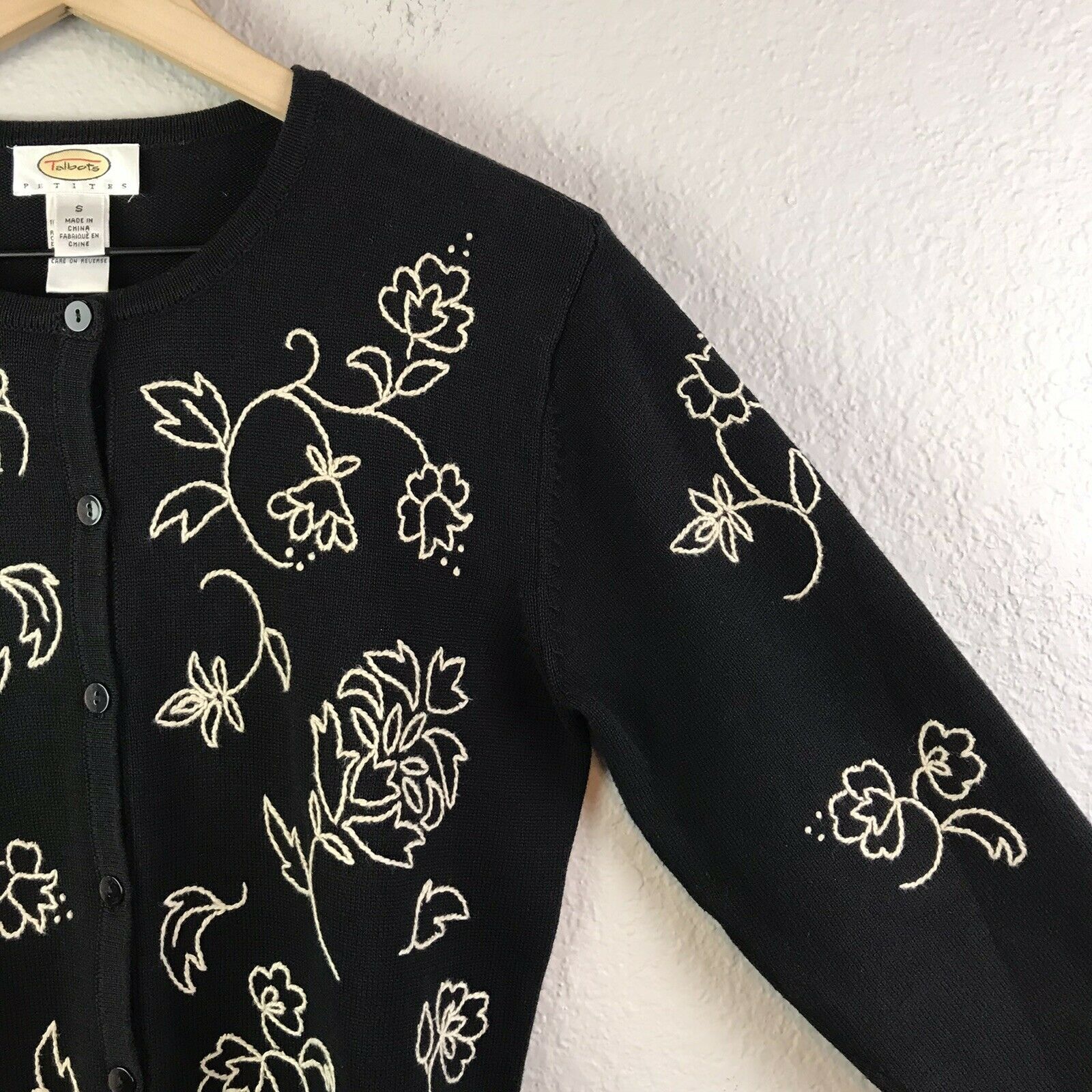 Embroidered Floral Cardigan