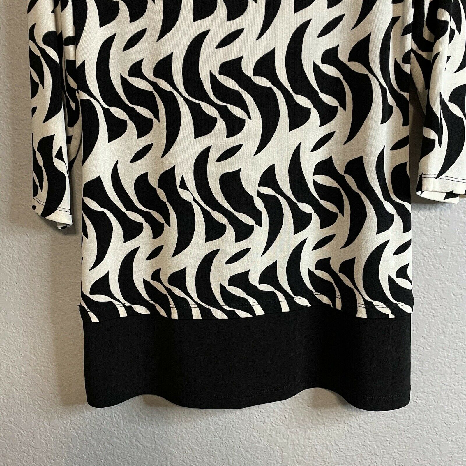 Geometric Stretch Blouse