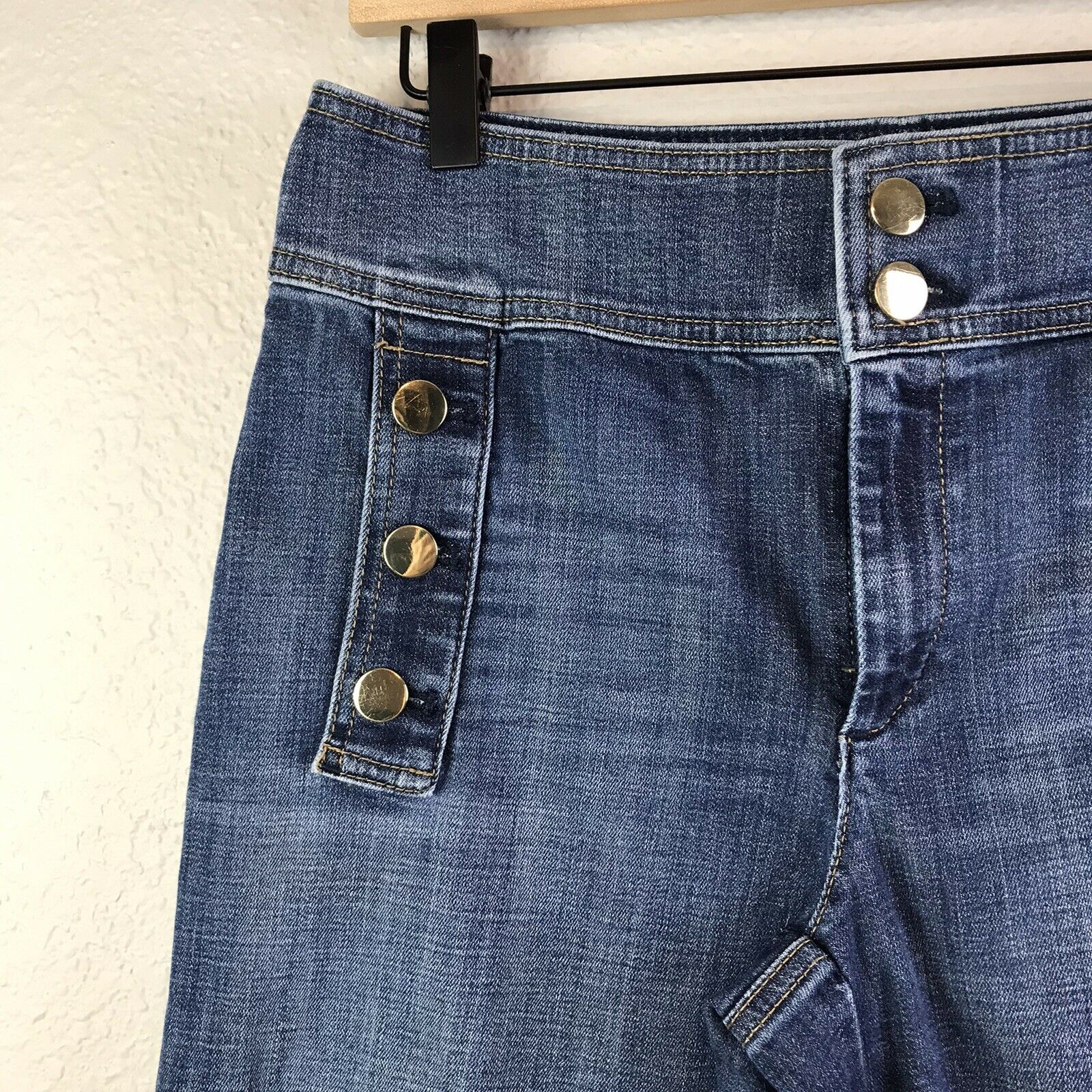 Cropped Blue Jeans