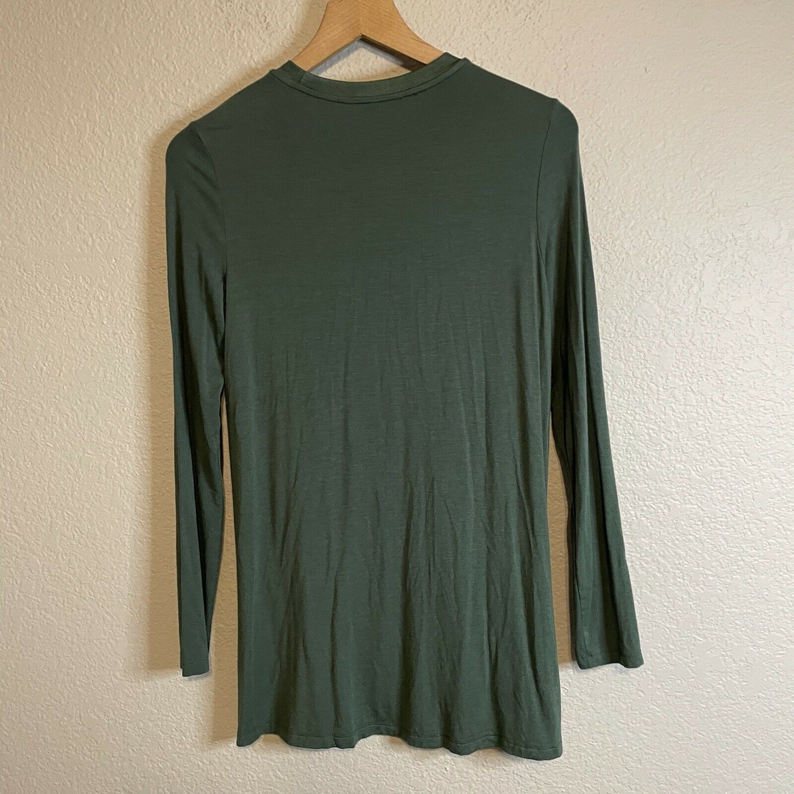 Essential Long Sleeve Top